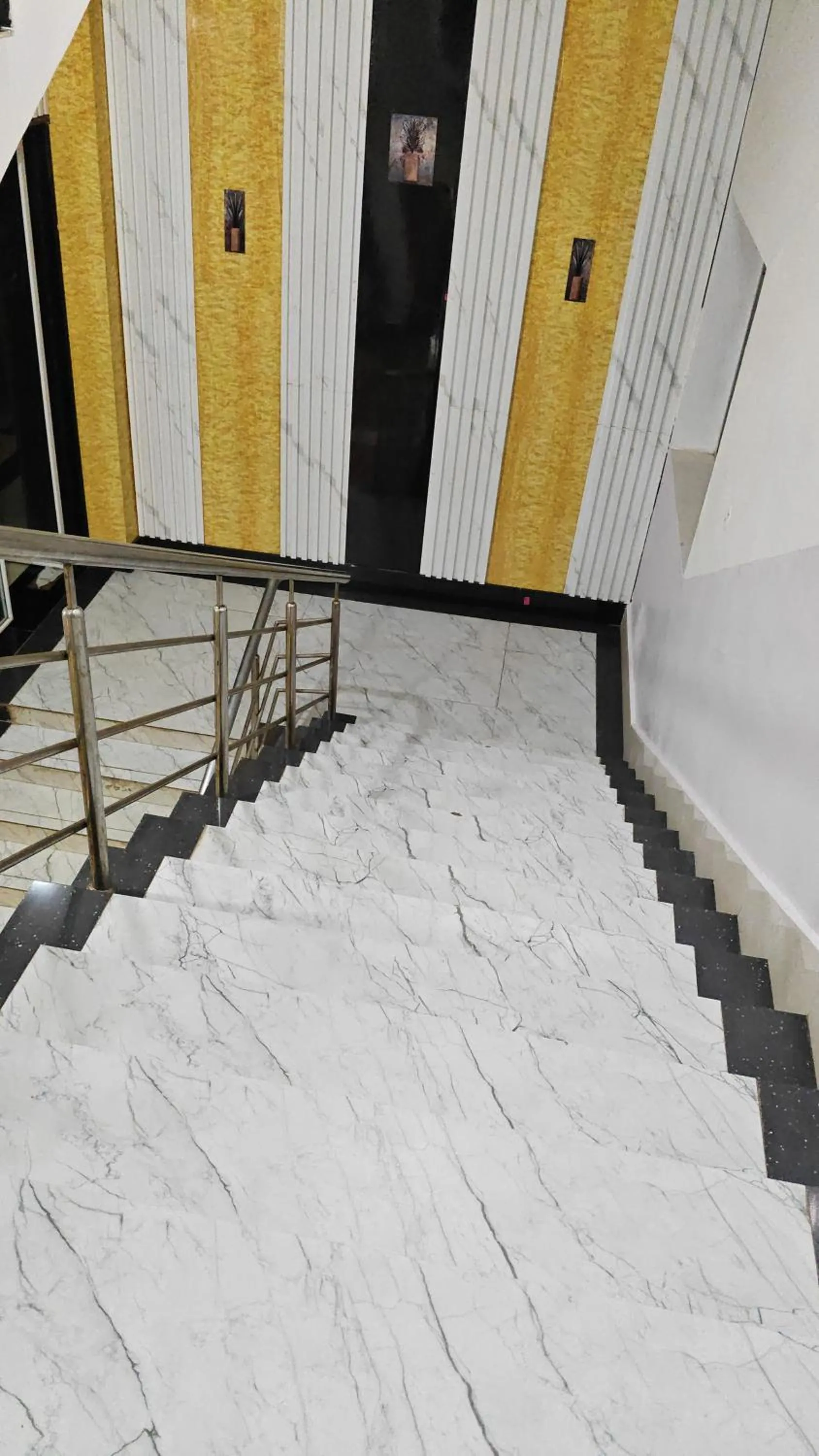 Hotel Golden Continental