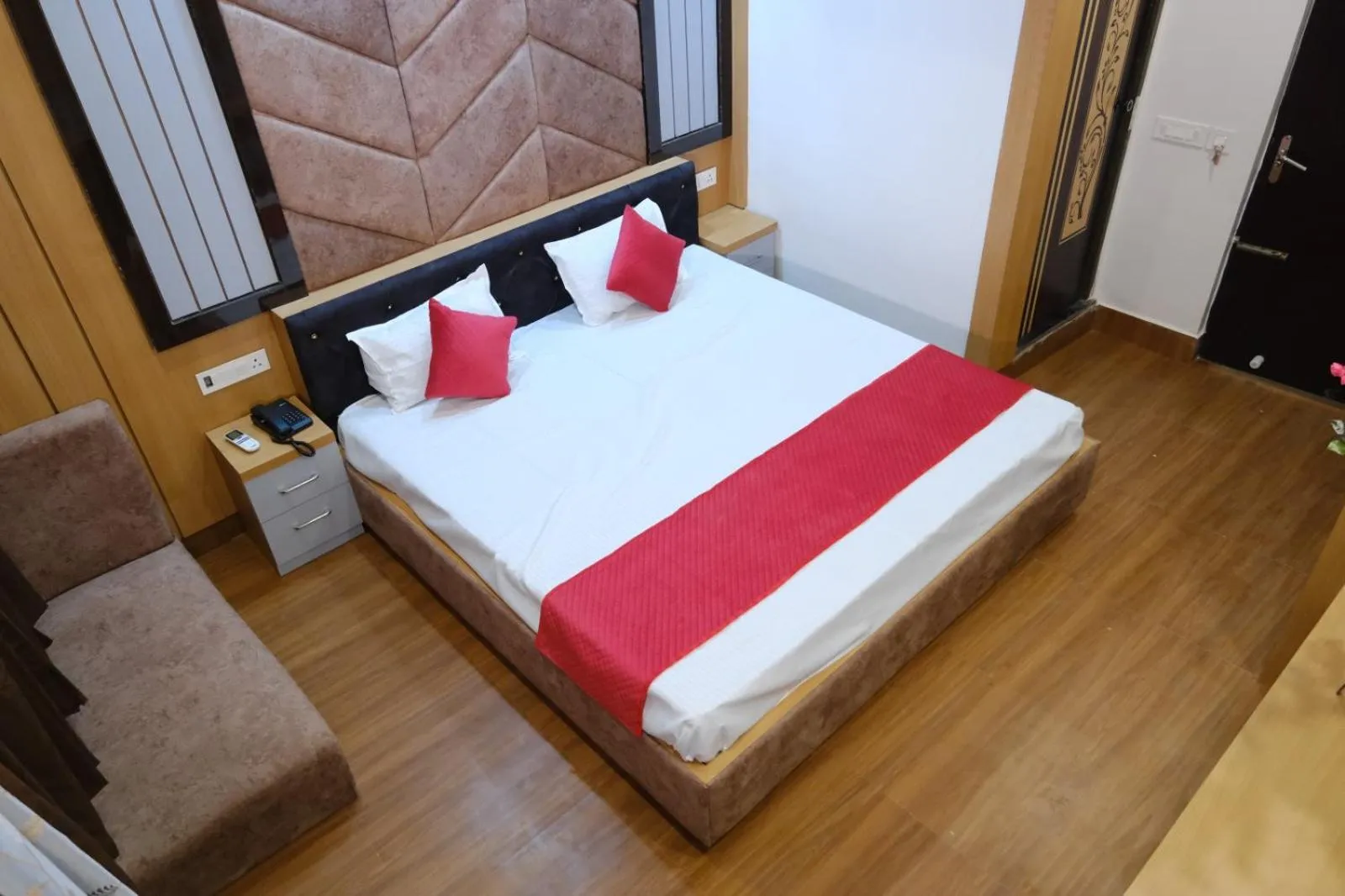 Bed in Hotel Golden Continental