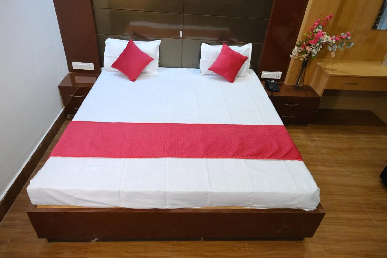 Bed in Hotel Golden Continental