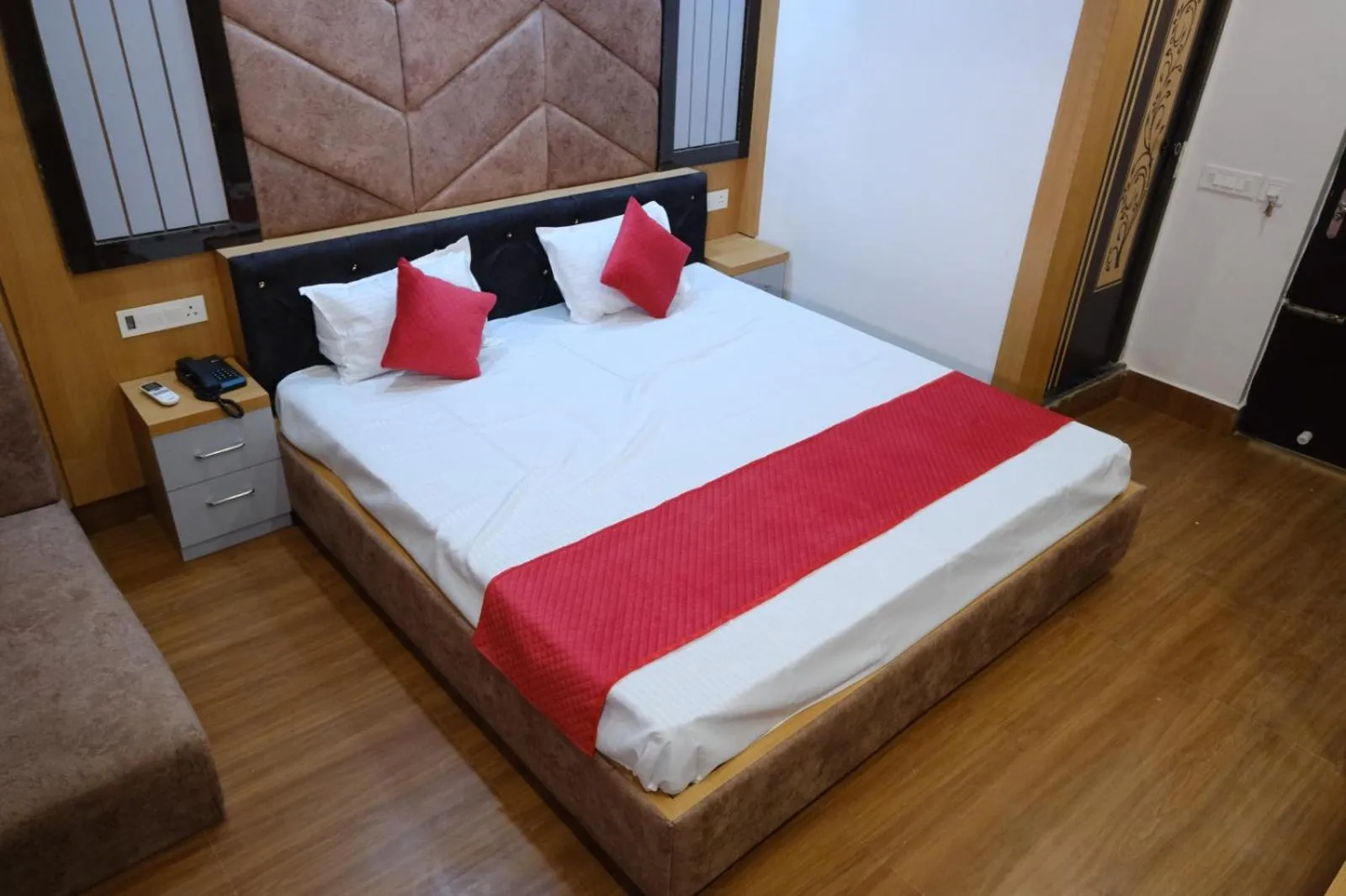 Bed in Hotel Golden Continental