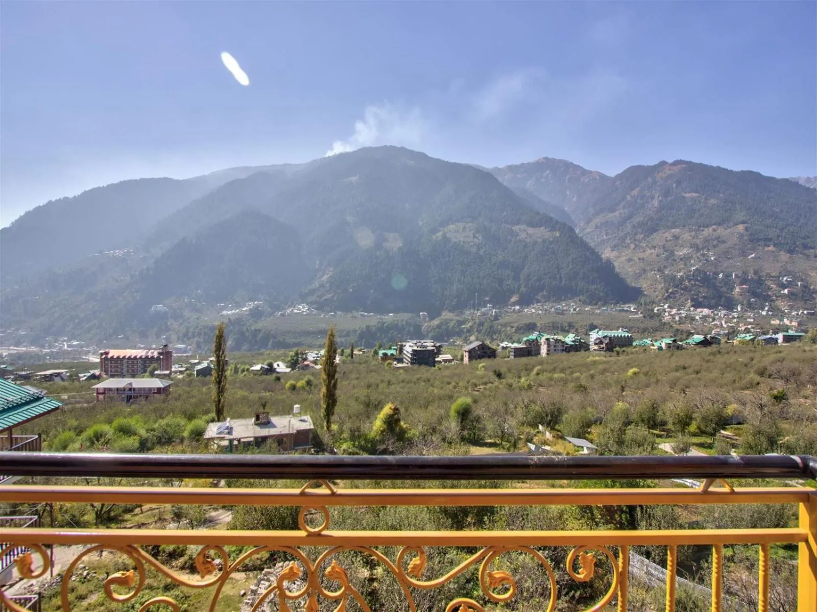 Mountain view in Golden Peak Manali