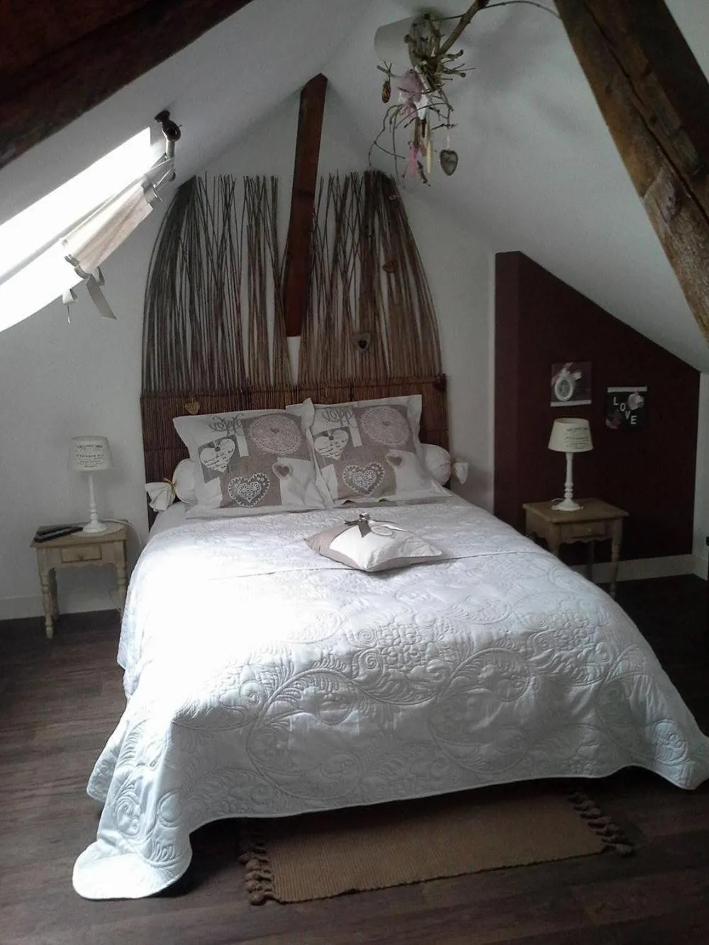 Bedroom, Bed in Le Coq En Pate