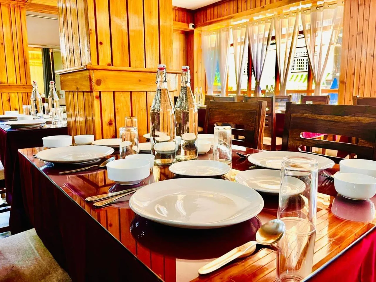 Restaurant/places to eat in Hotel Swagat