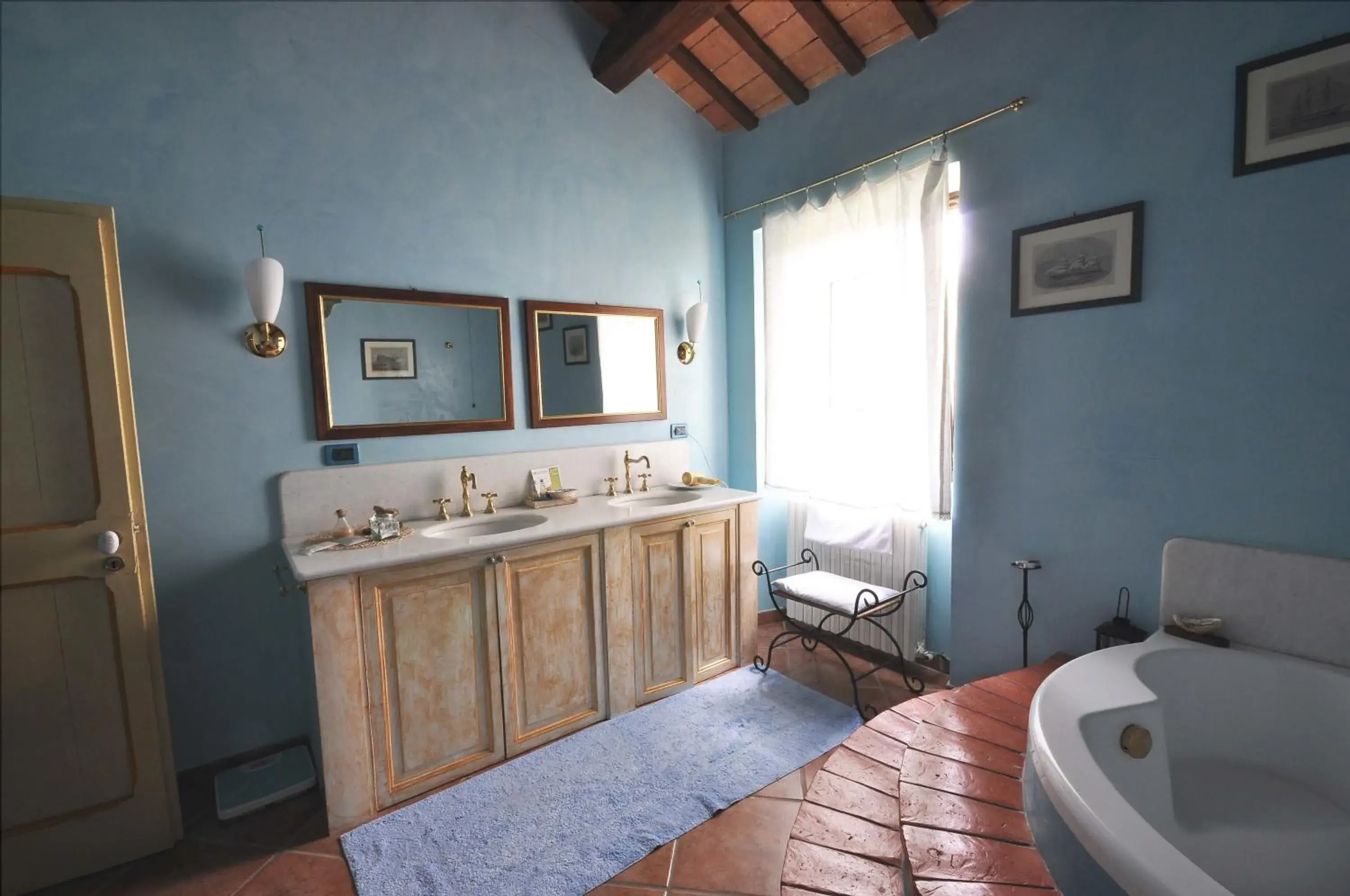 Deluxe Quadruple Room - single occupancy in Armonia della Sera B&B and Relax Deluxe Quadruple Room - single occupancy in Armonia della Sera B&B and Relax