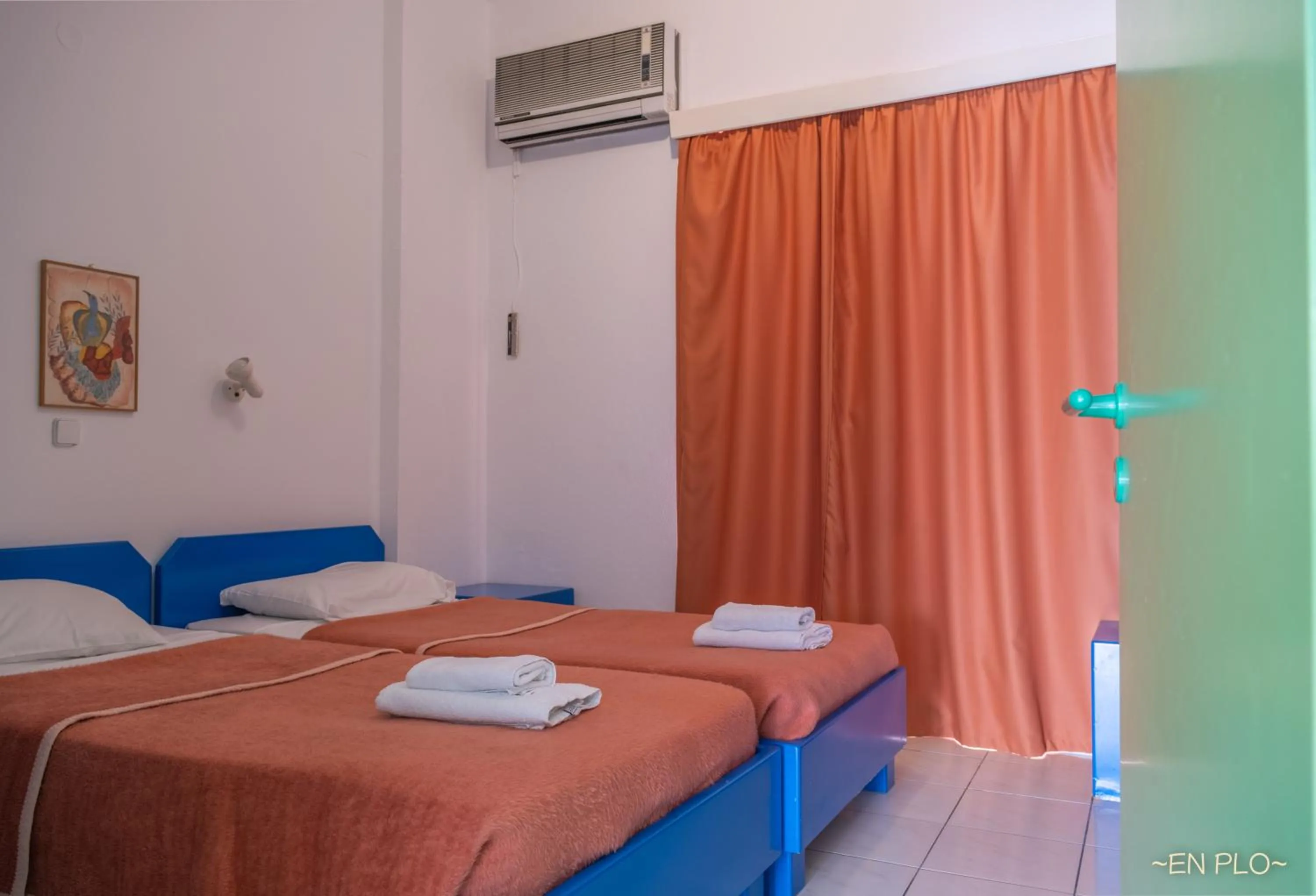 Bed in Enplo Apartments