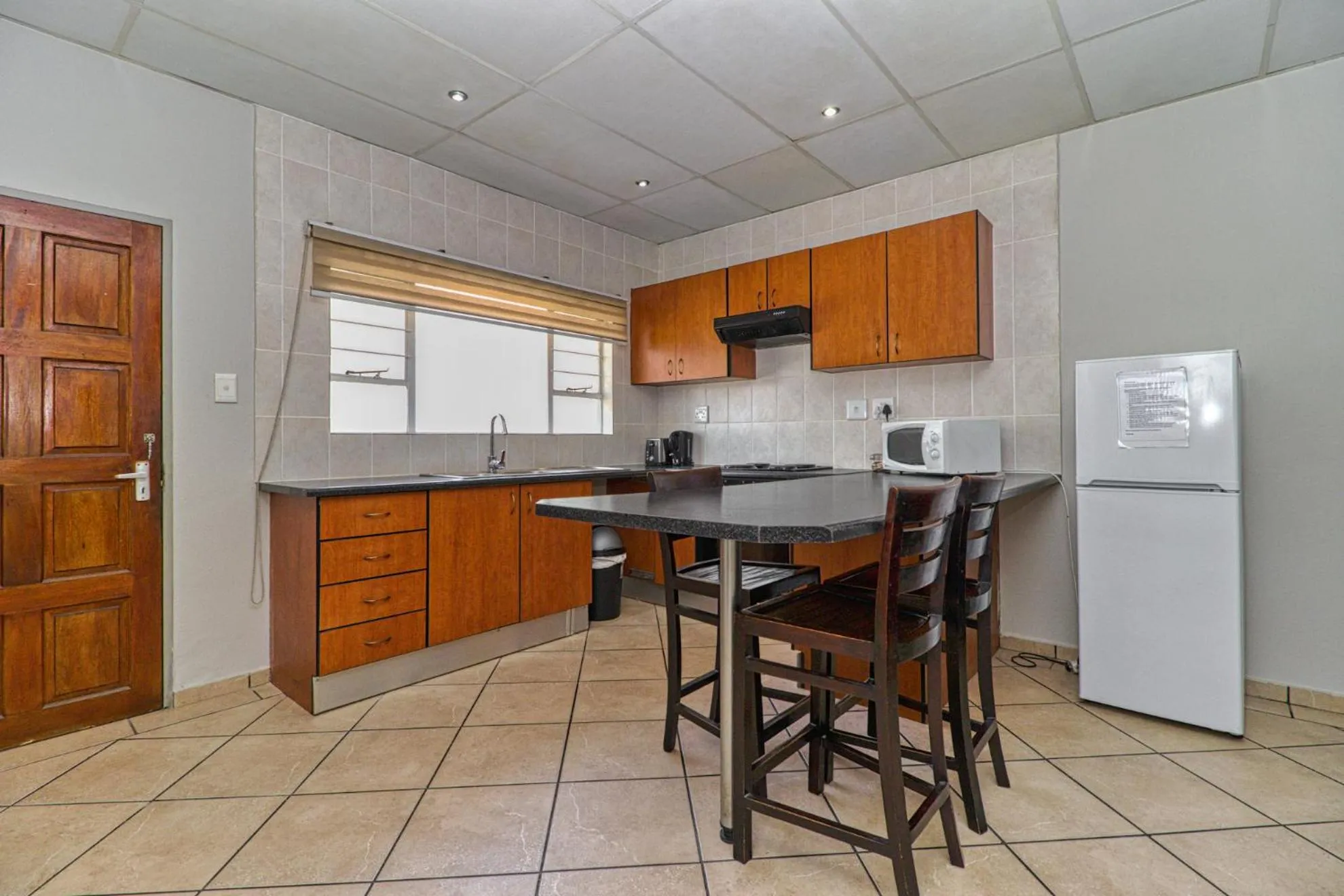 Kitchen or kitchenette in BM Gardens