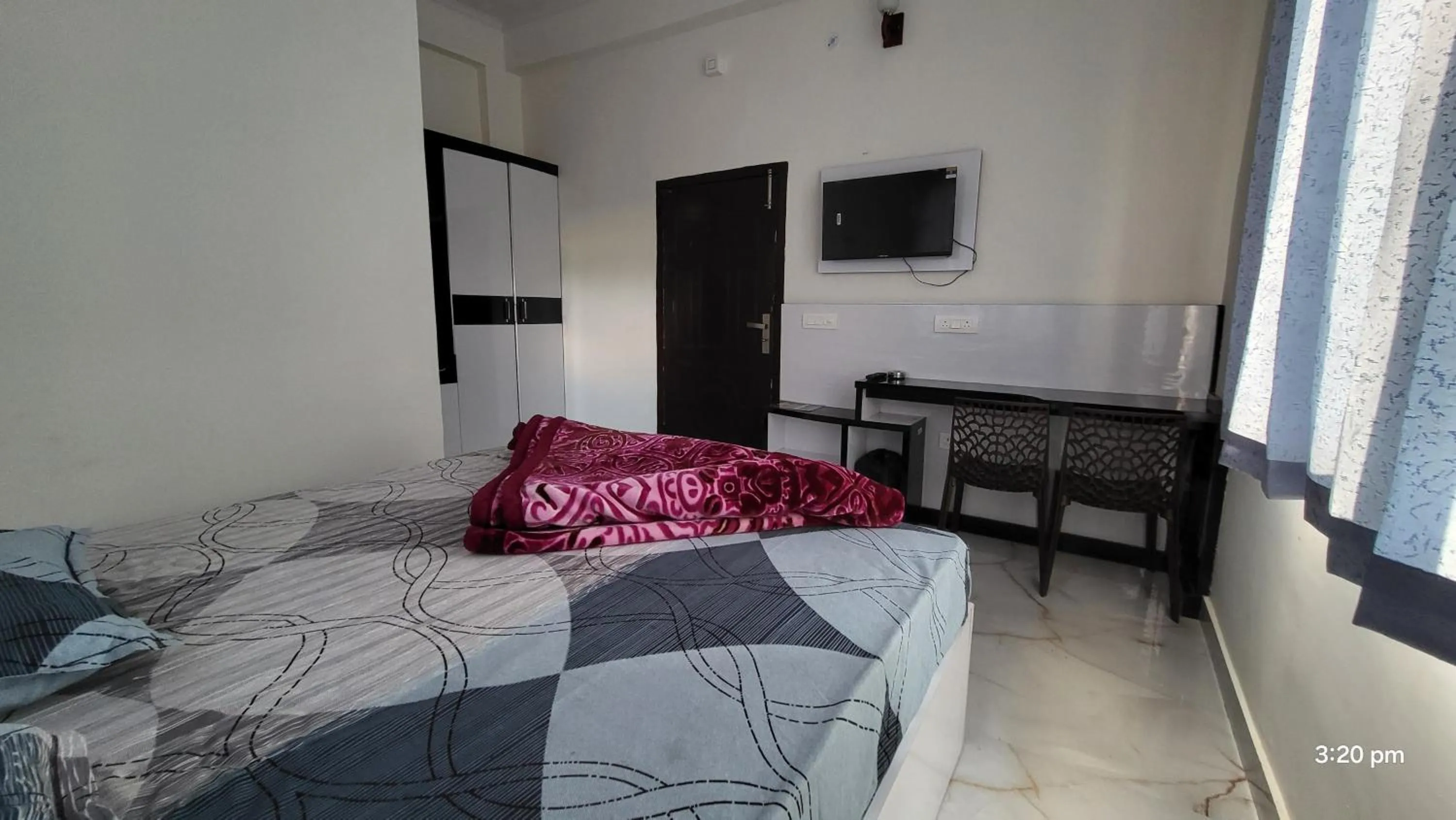Hotel Neerja Paradise