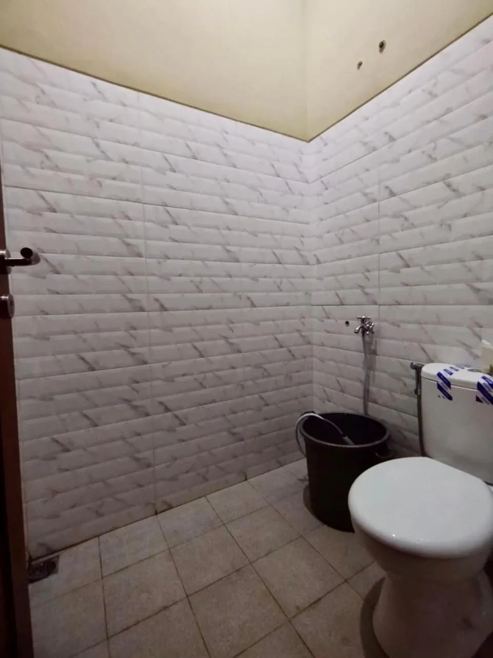 Toilet in Blezz Villa Nirwana Tasik