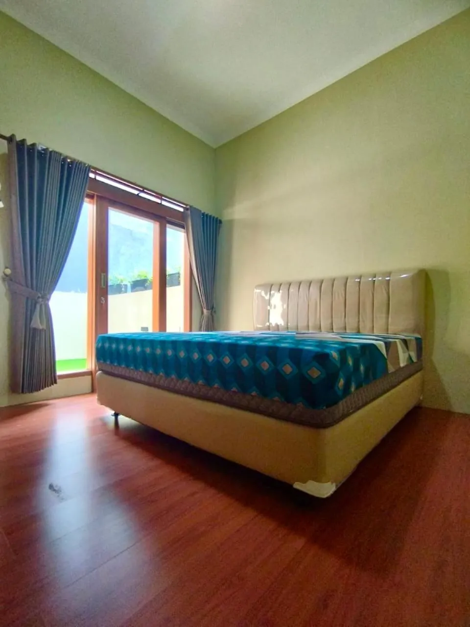 Bedroom, Bed in Blezz Villa Nirwana Tasik