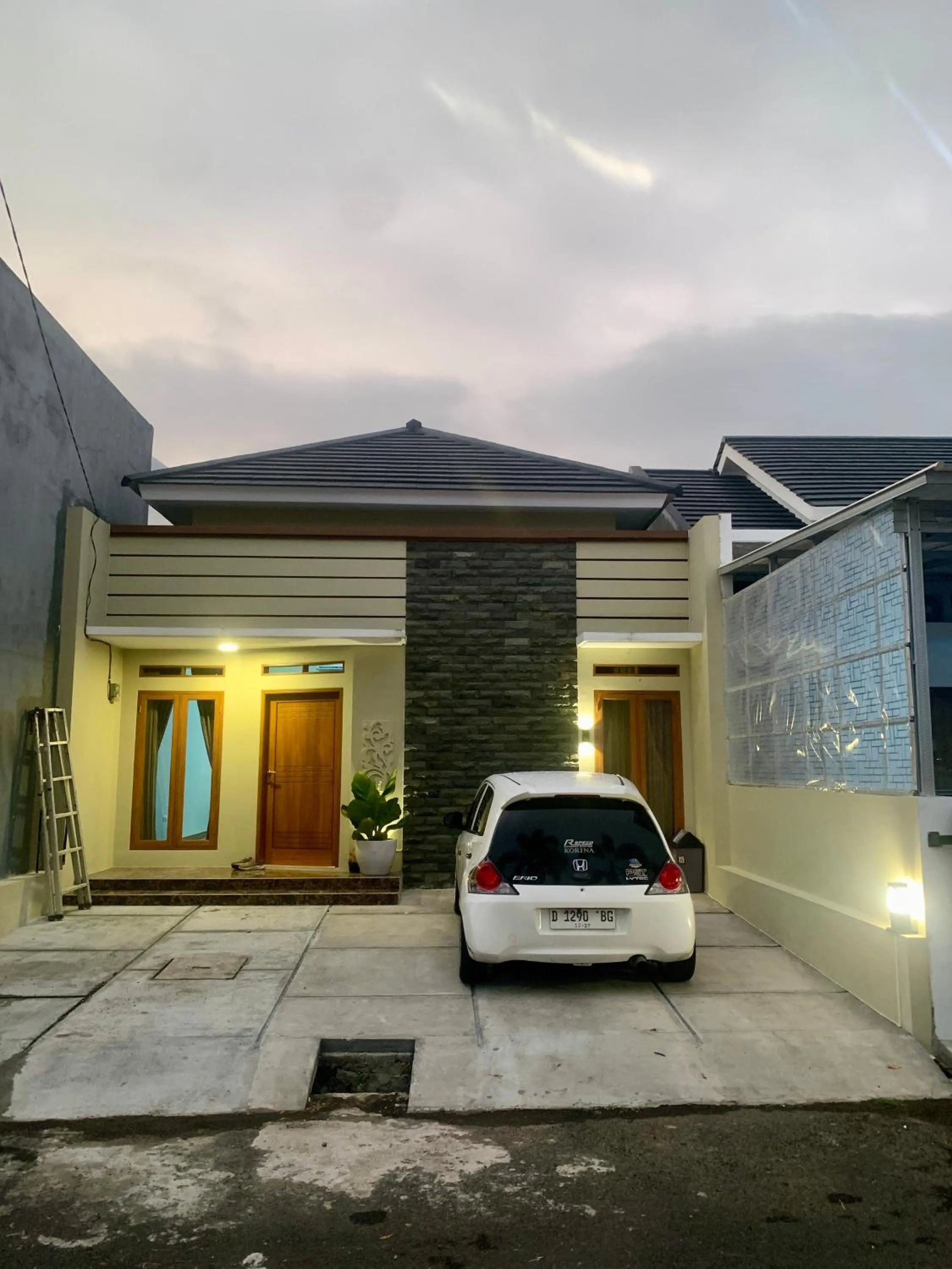 Property building in Blezz Villa Nirwana Tasik