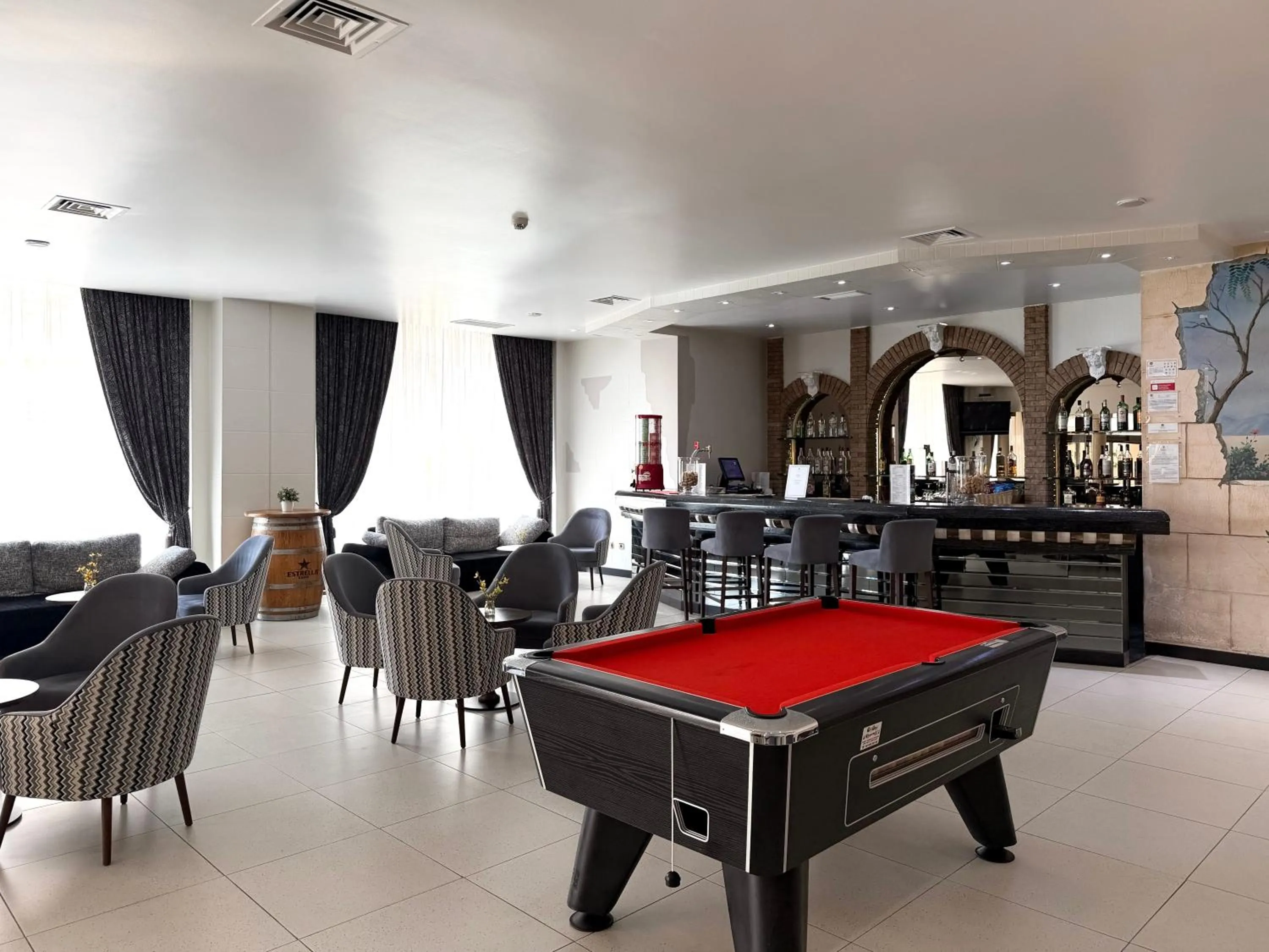 Lounge or bar in Luna Hotel da Oura