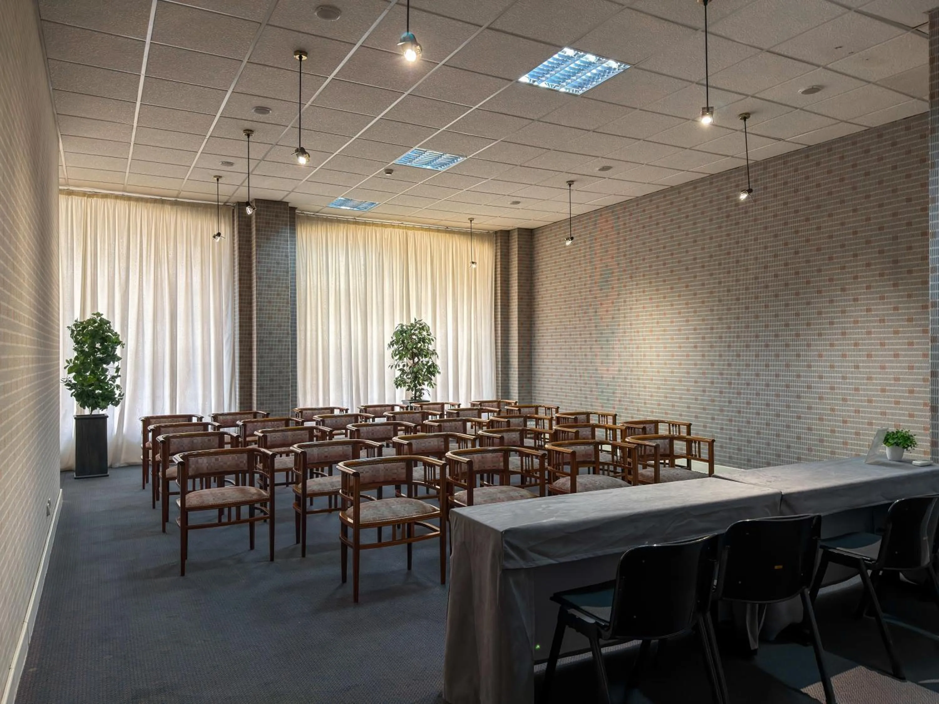 Meeting/conference room in Luna Hotel da Oura