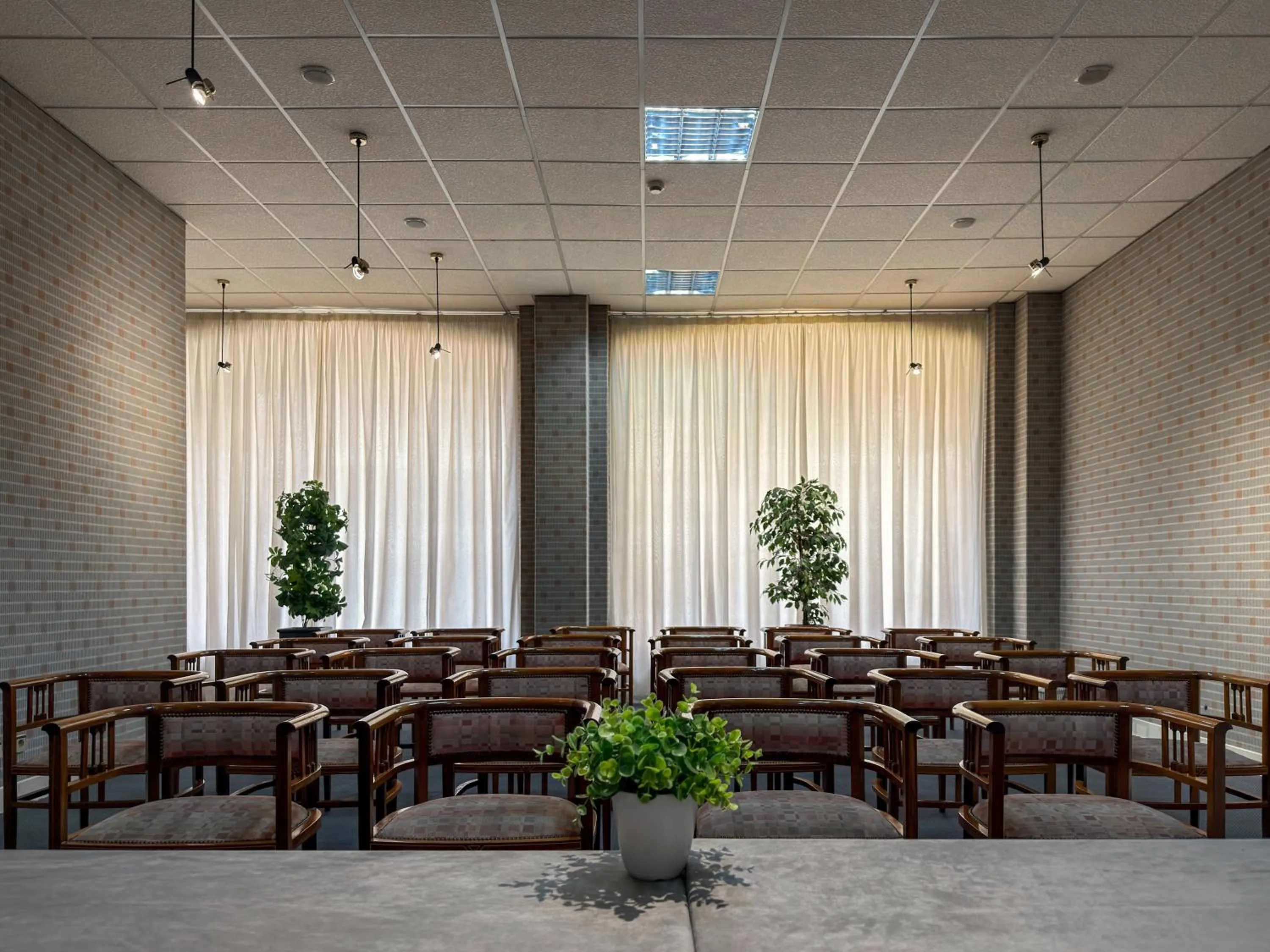 Meeting/conference room in Luna Hotel da Oura