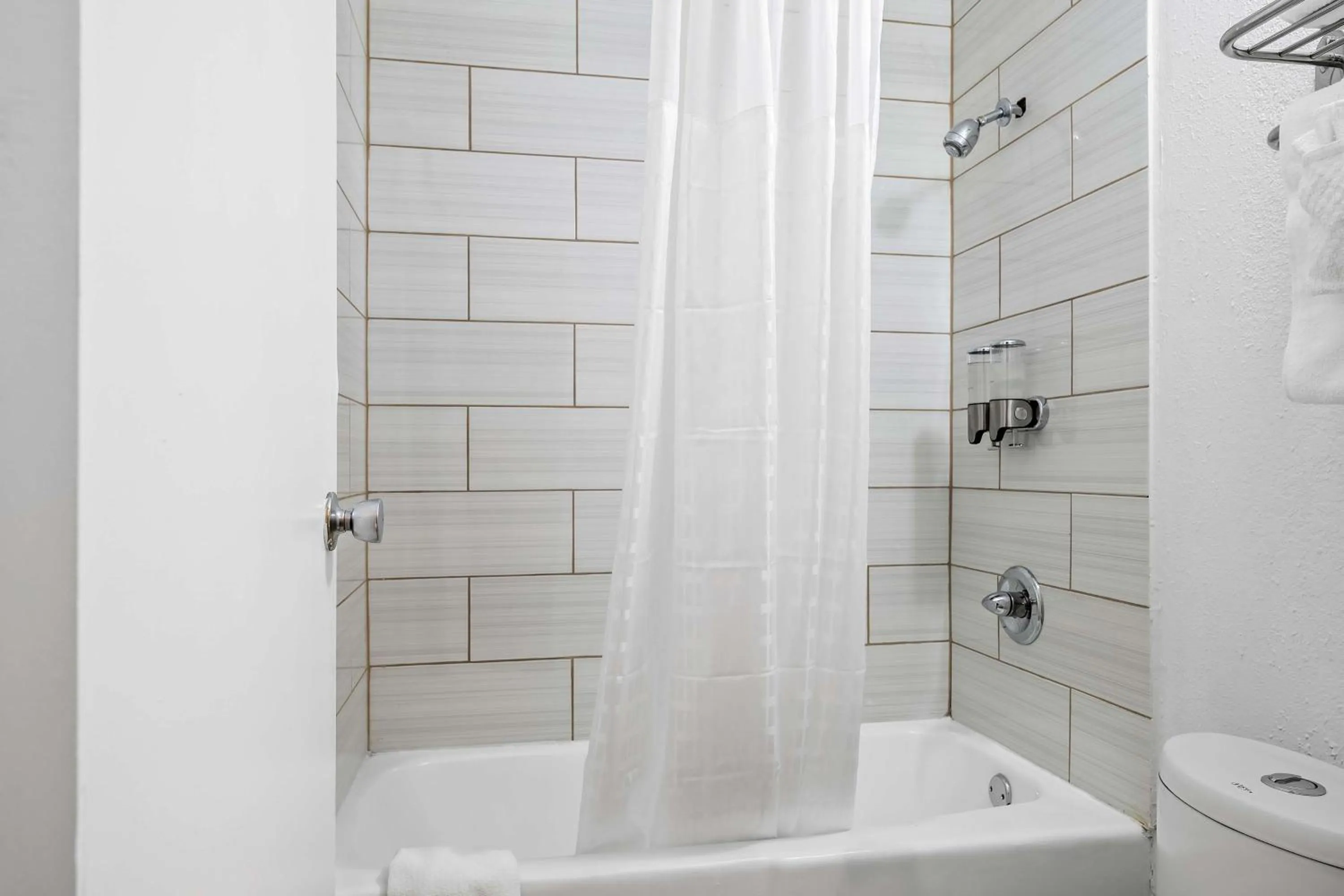 Bathroom in Signature Inn Danville