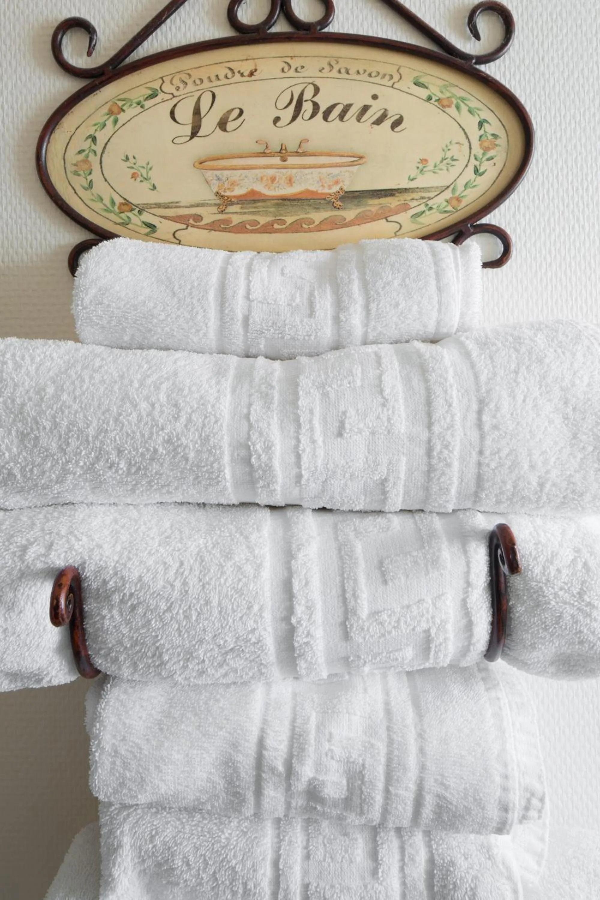 Bathroom, Bed in Hôtel de France