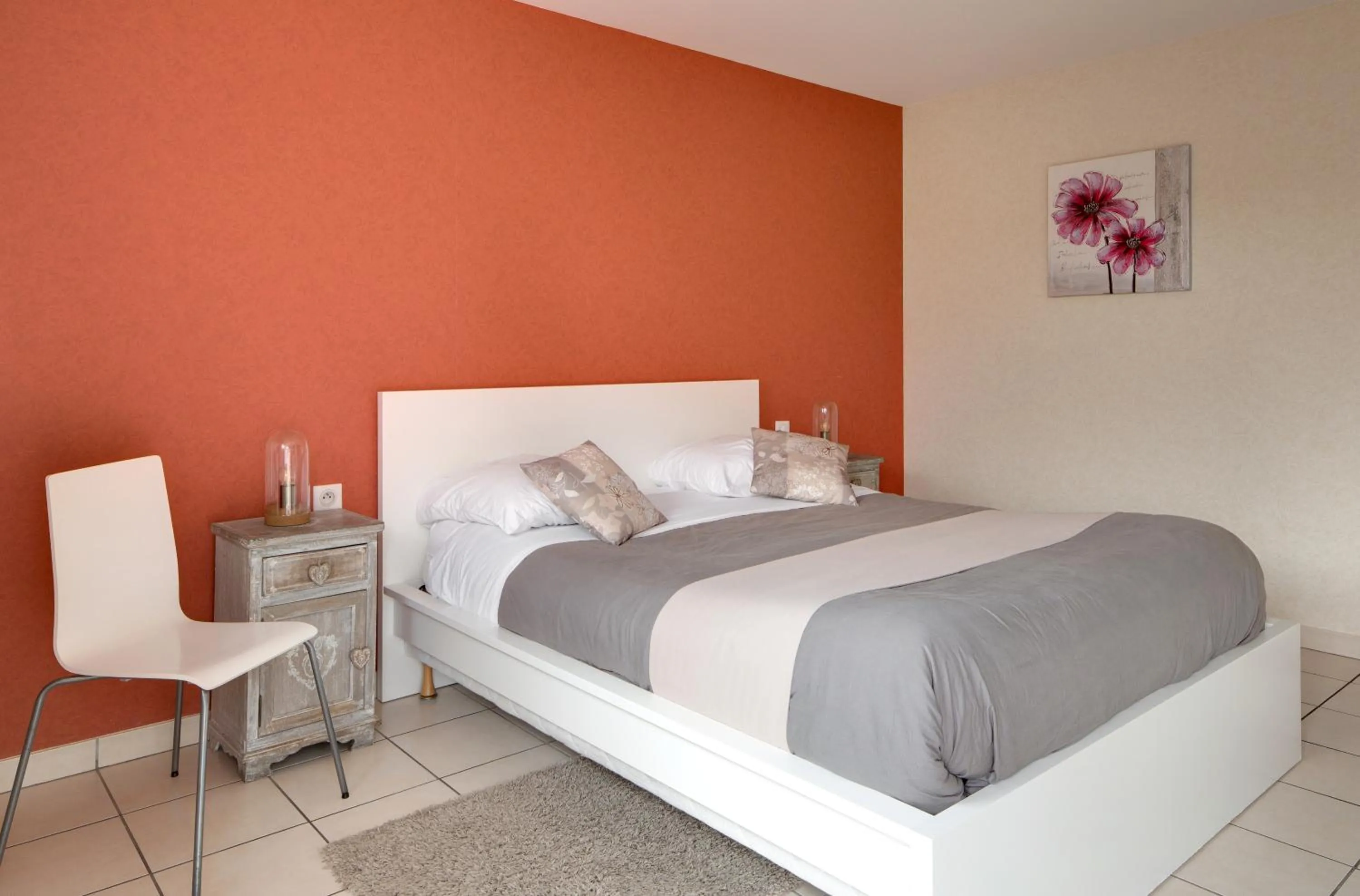 Bedroom, Bed in Hôtel de France