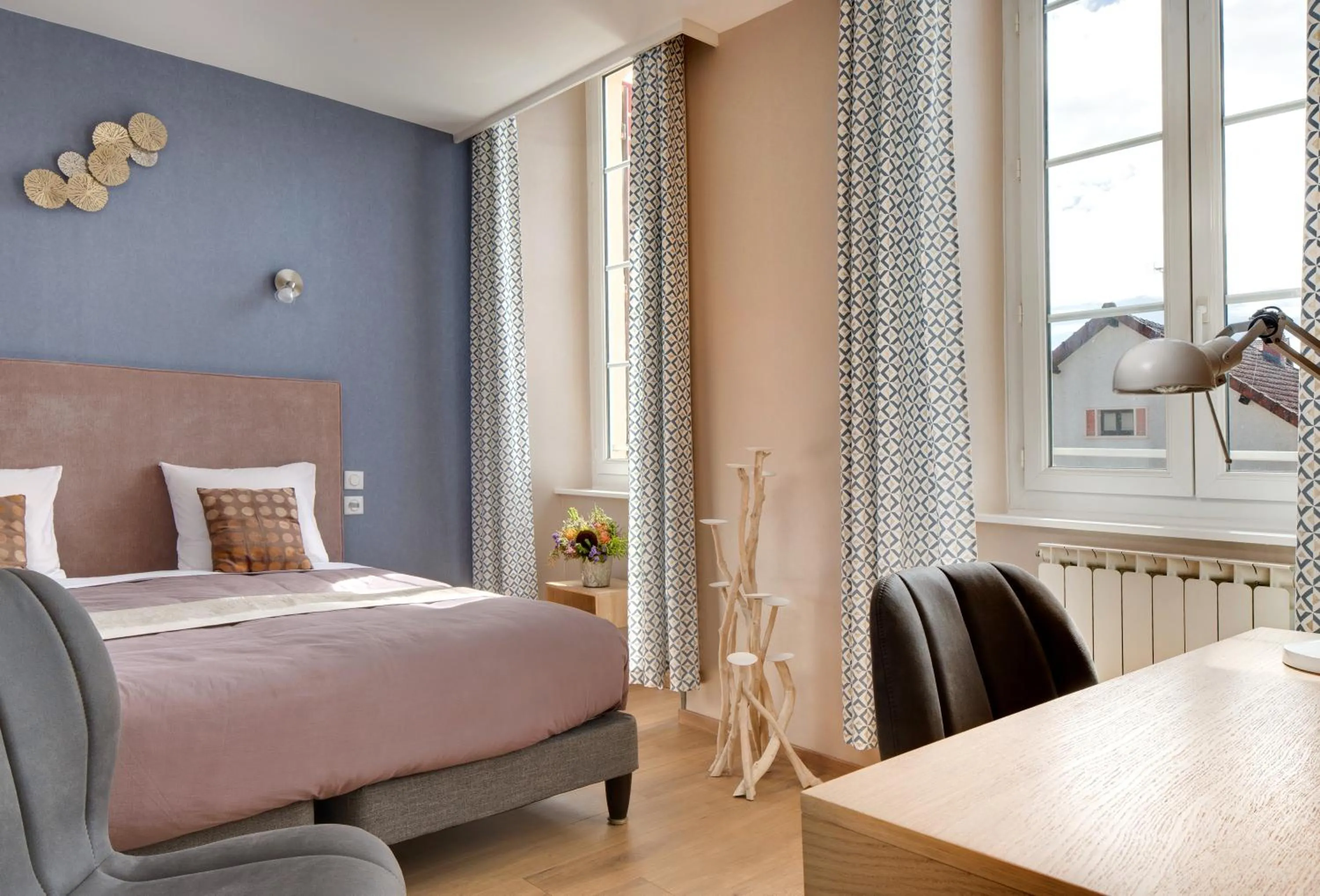 Bedroom, Bed in Hôtel de France
