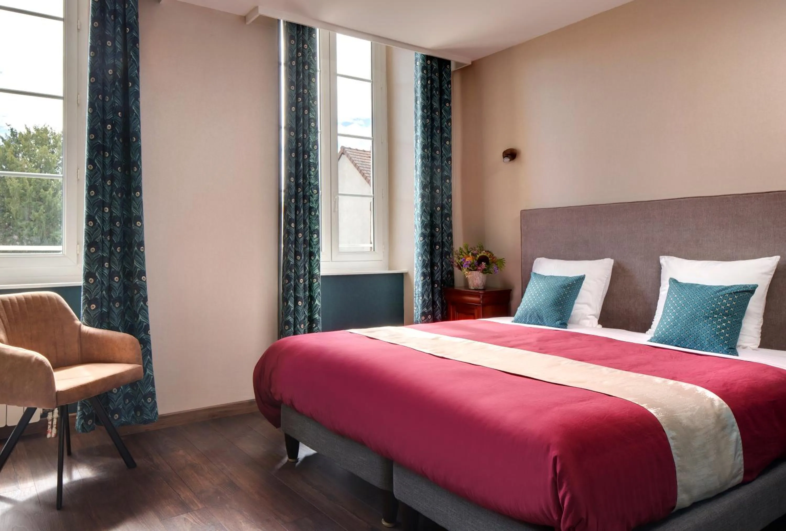 Bedroom, Bed in Hôtel de France