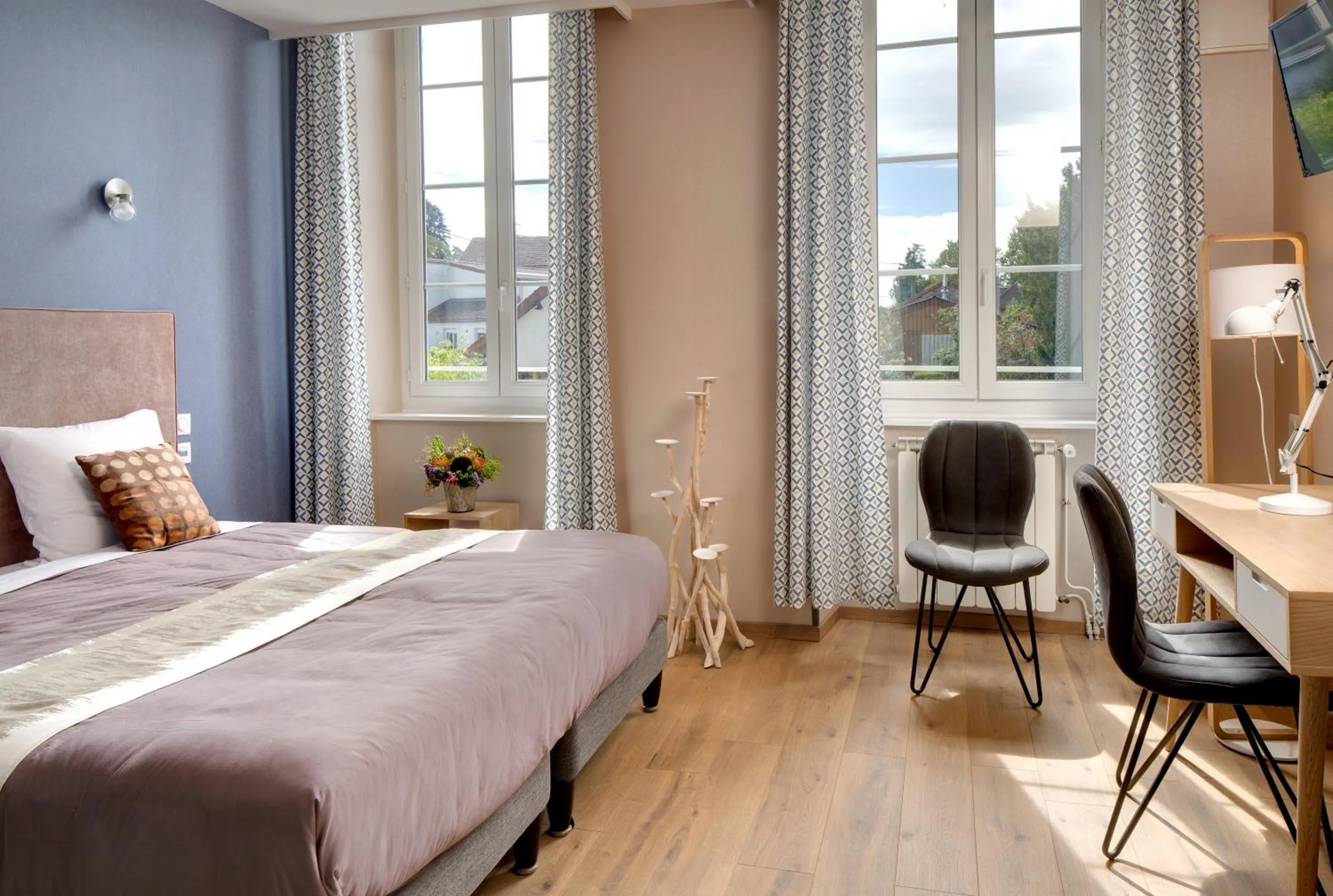 Bedroom, Bed in Hôtel de France