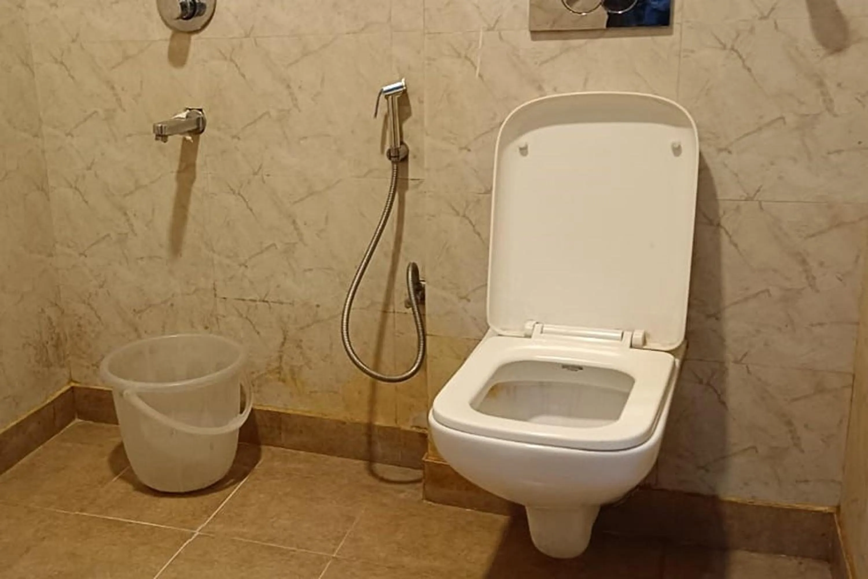 Bathroom in Hotel Sky View