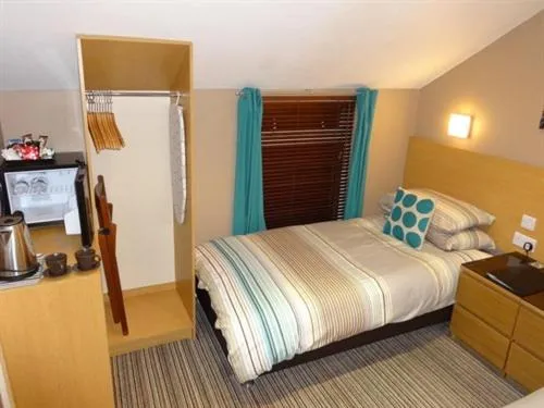 Bedroom, Bed in The Craimar