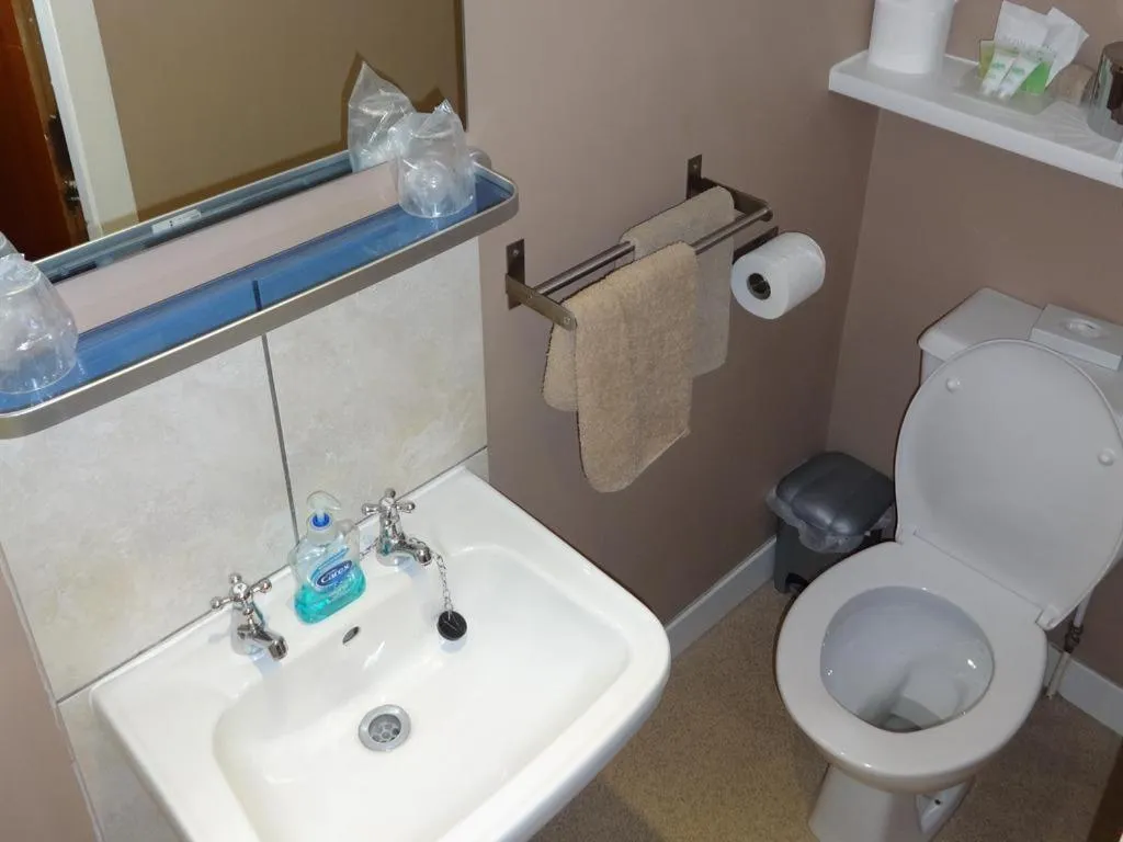 Bathroom in The Craimar