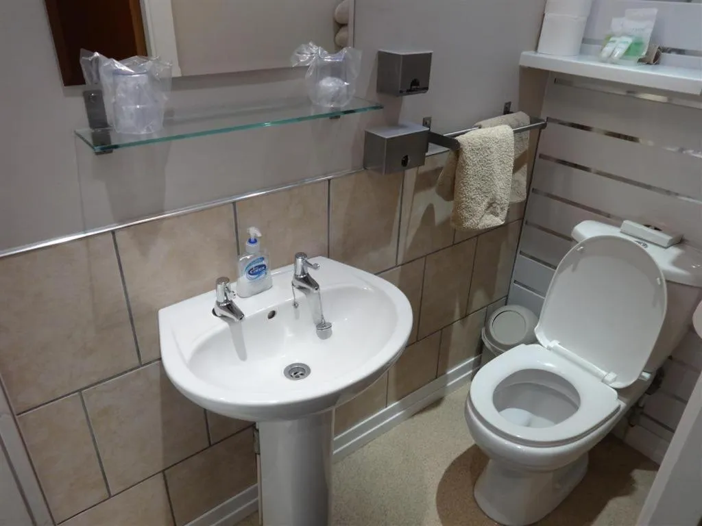 Bathroom in The Craimar