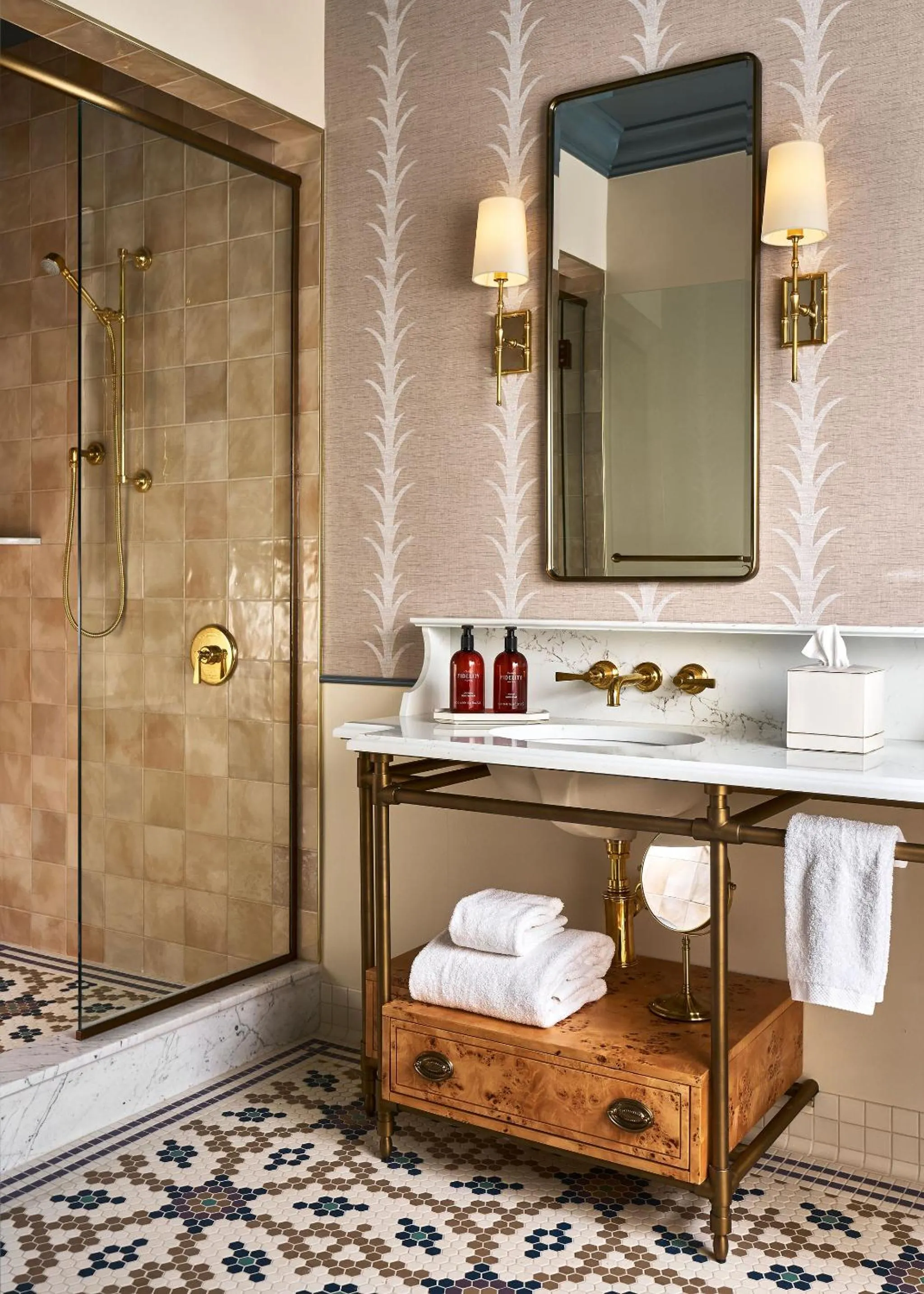 Shower in Fidelity Hotel