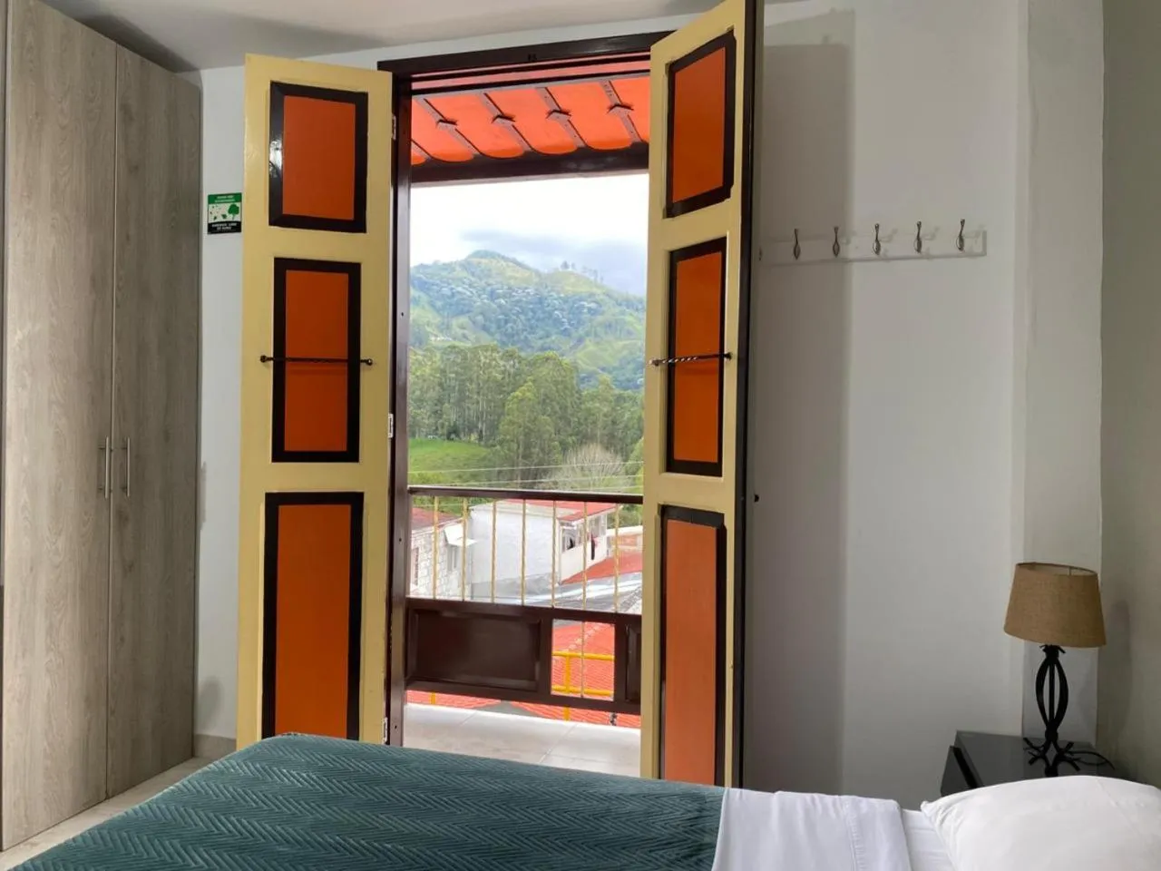 Mountain view, Bed in Casa Borbon