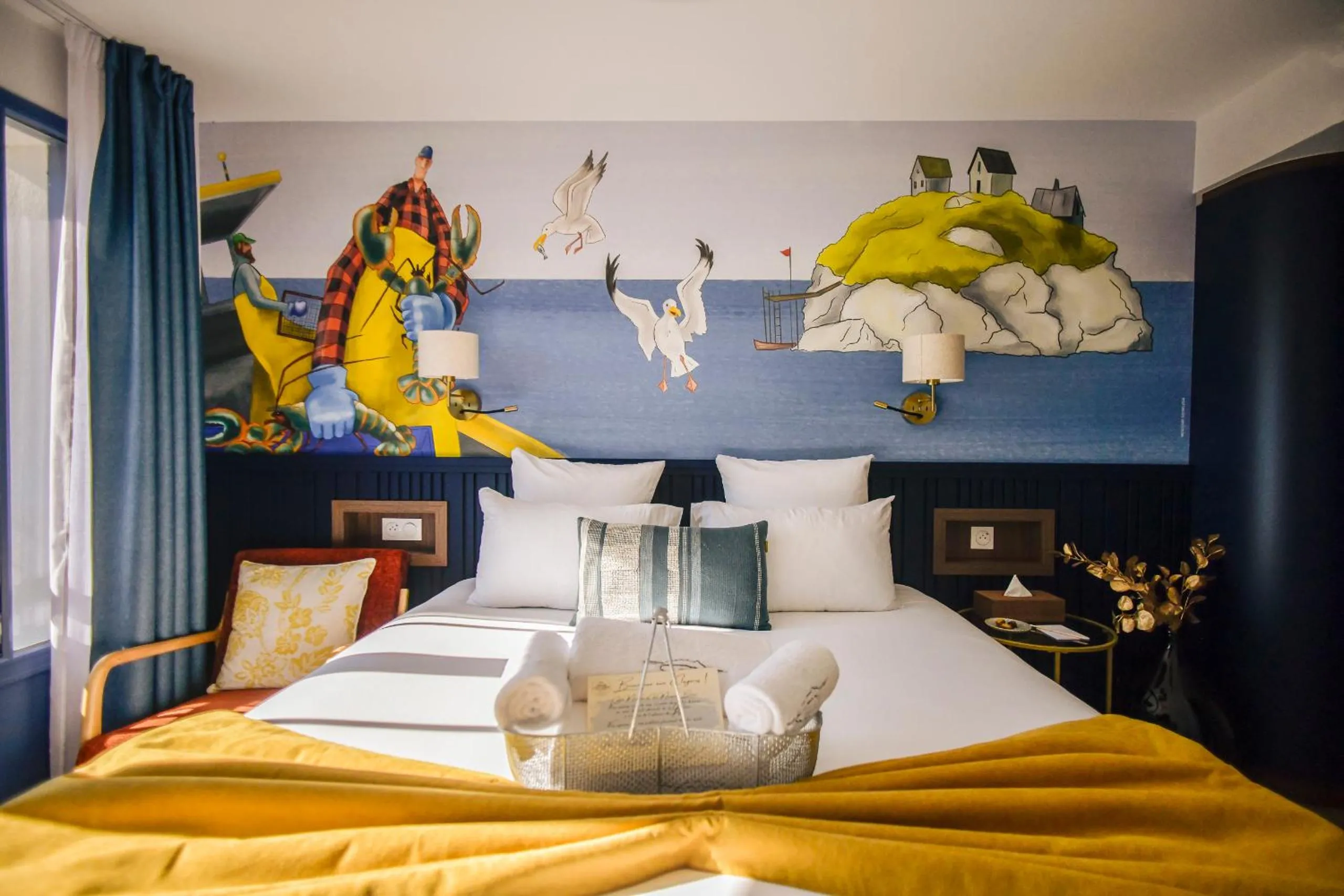 Bedroom, Bed in Domaine Les Clayères