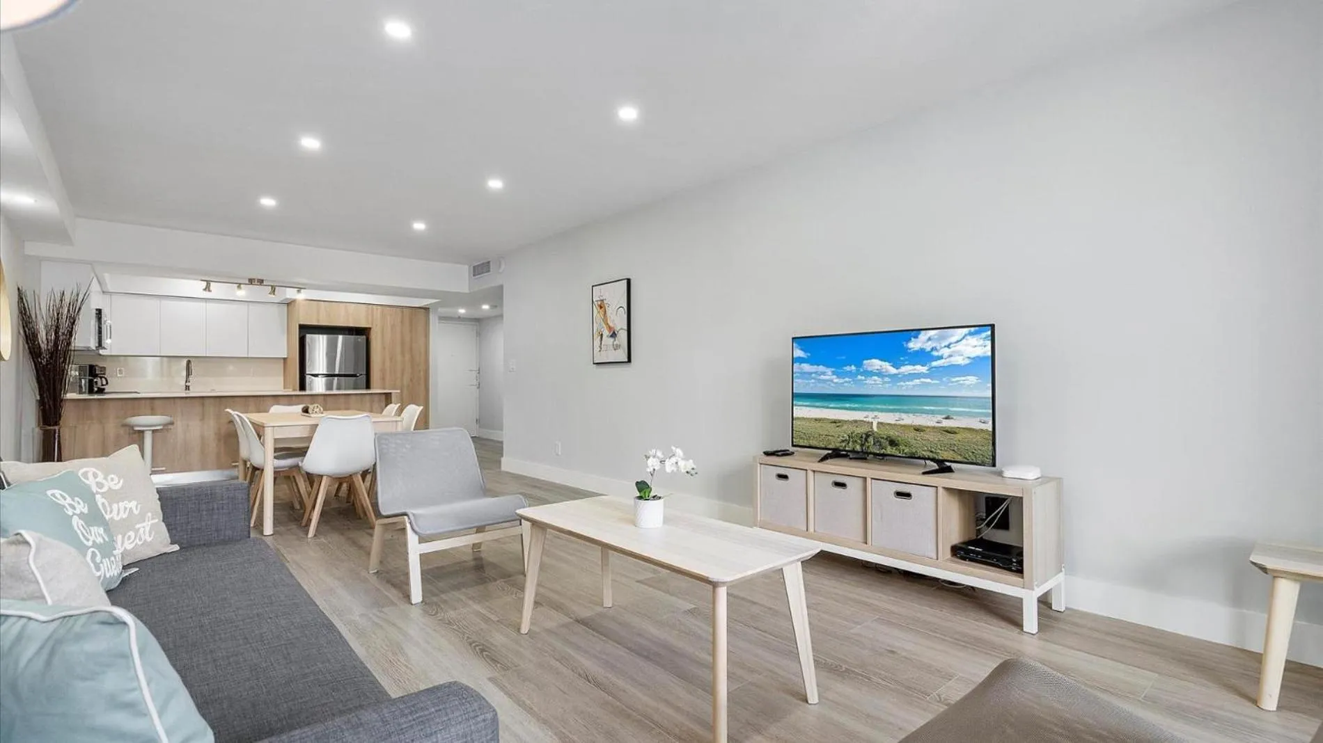 TV and multimedia in Ocean Reserve Luxury Condos Across from Sunny Isles Beach