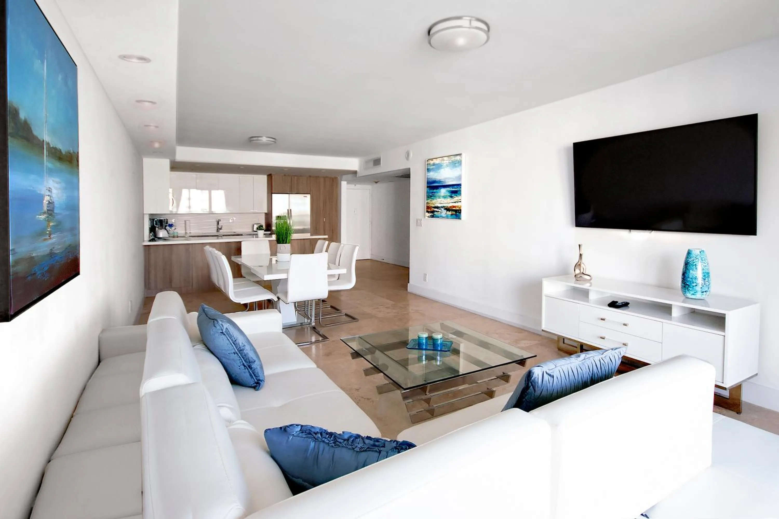 TV and multimedia in Ocean Reserve Luxury Condos Across from Sunny Isles Beach