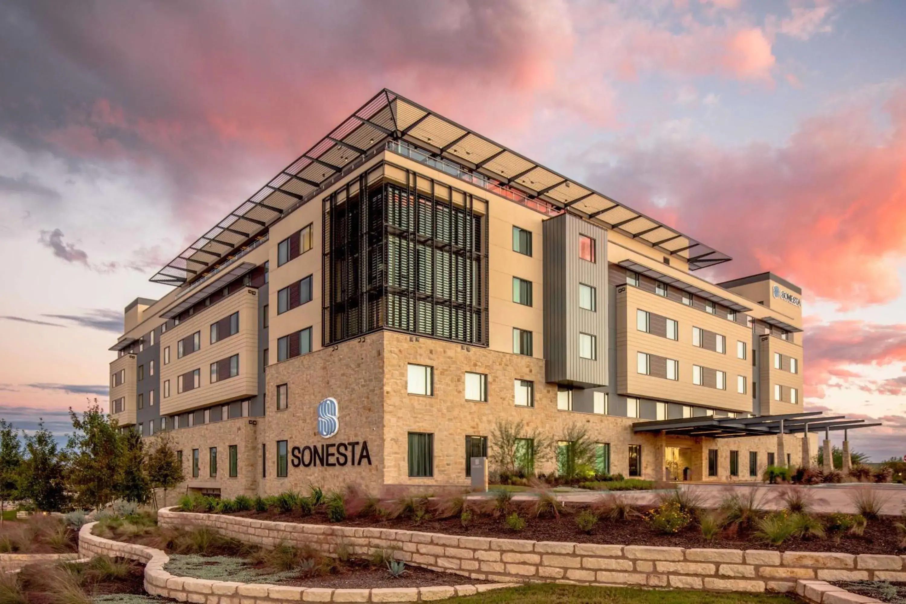 Property building in Sonesta Bee Cave Austin Hill Country Property building in Sonesta Bee Cave Austin Hill Country