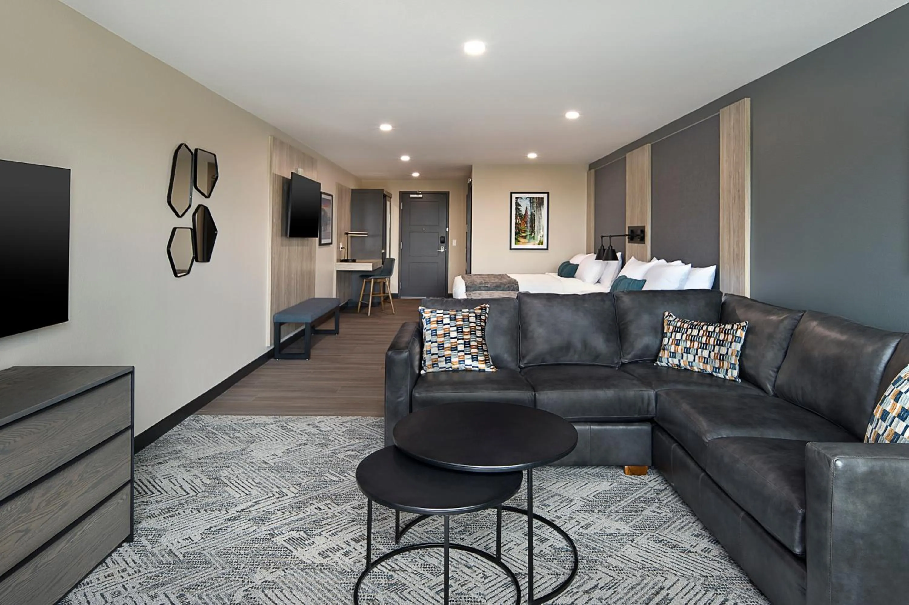 ClubHouse Hotel & Suites Rapid City