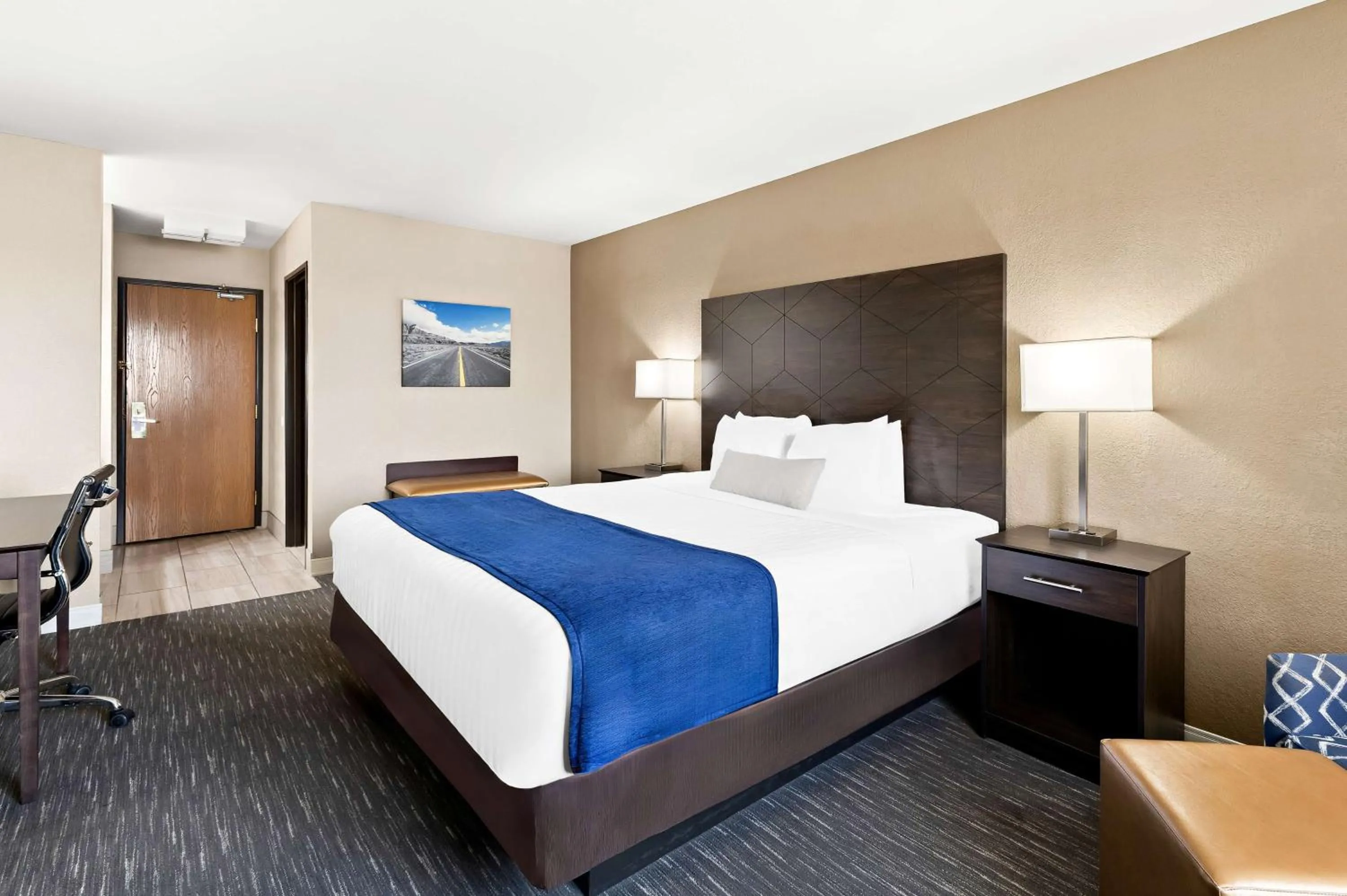 Bedroom, Bed in Best Western Snowflake Inn