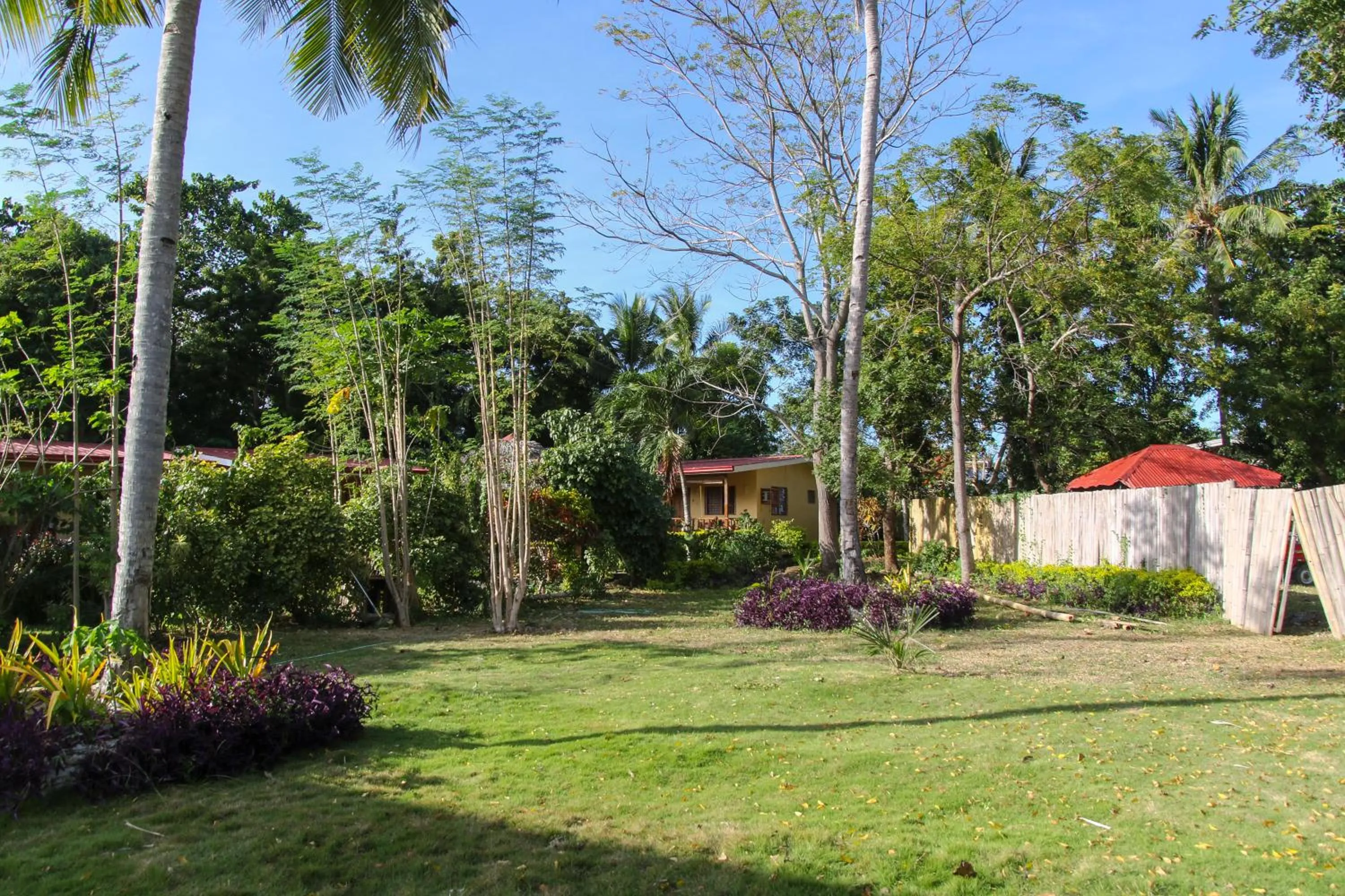 Garden in Isla Hayahay Beach Resort and Restaurant