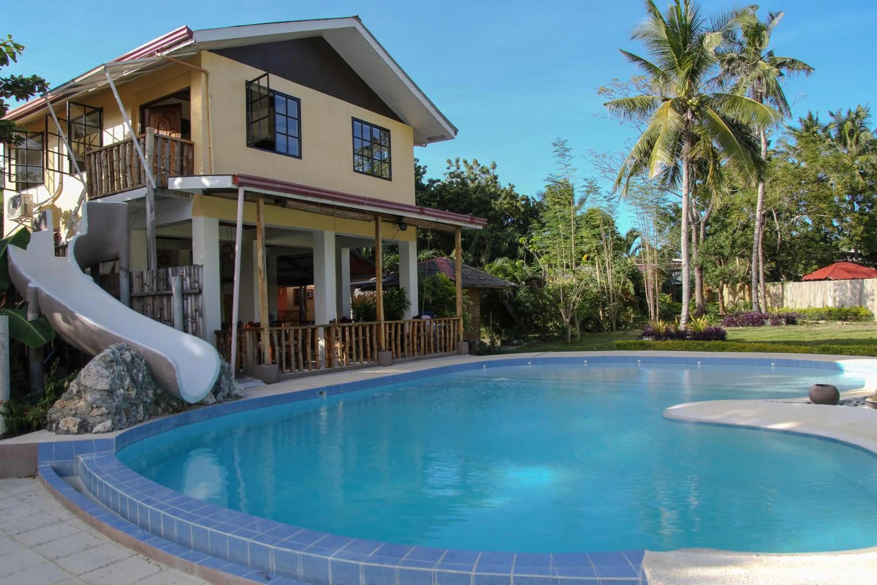 Restaurant/places to eat in Isla Hayahay Beach Resort and Restaurant