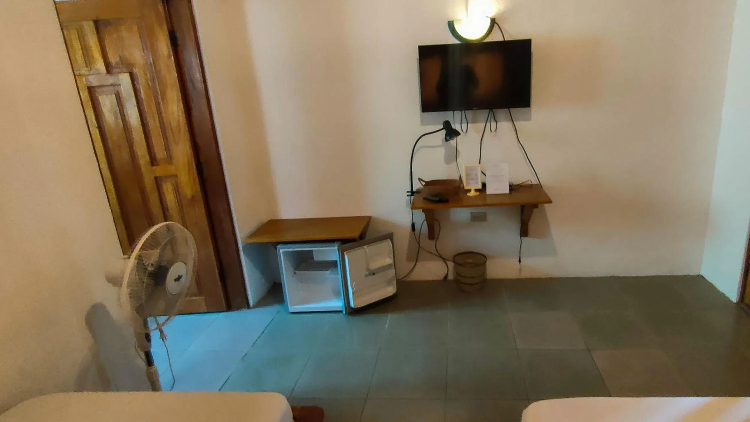 Isla Hayahay Beach Resort and Restaurant