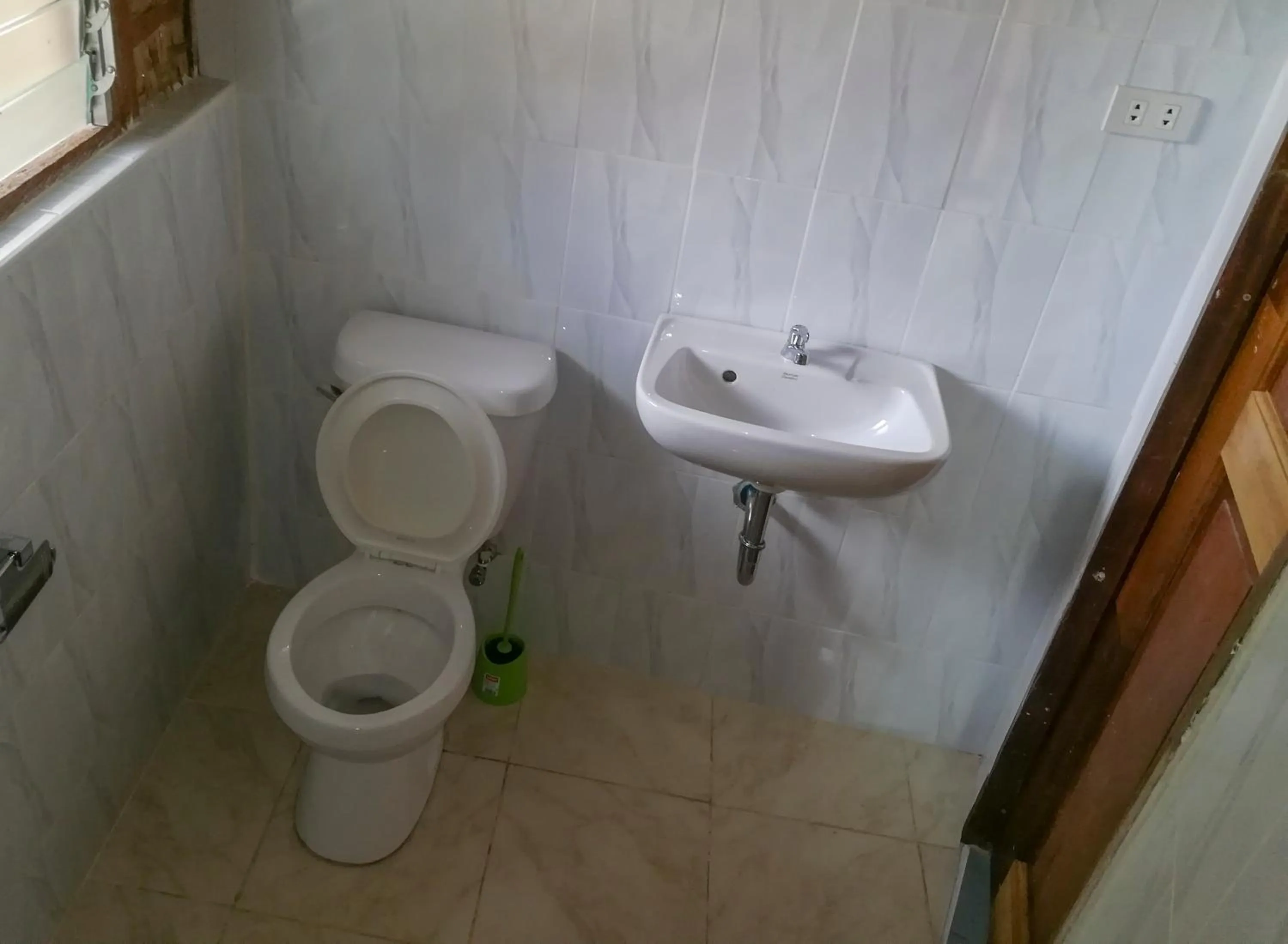 Bathroom in Isla Hayahay Beach Resort and Restaurant