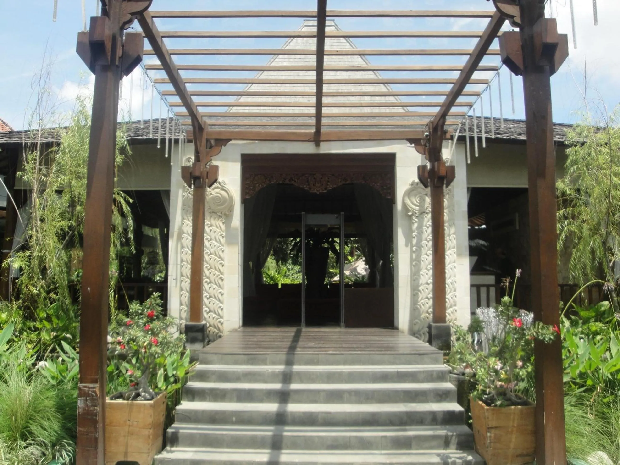 Facade/entrance in Grand Mega Resort & Spa