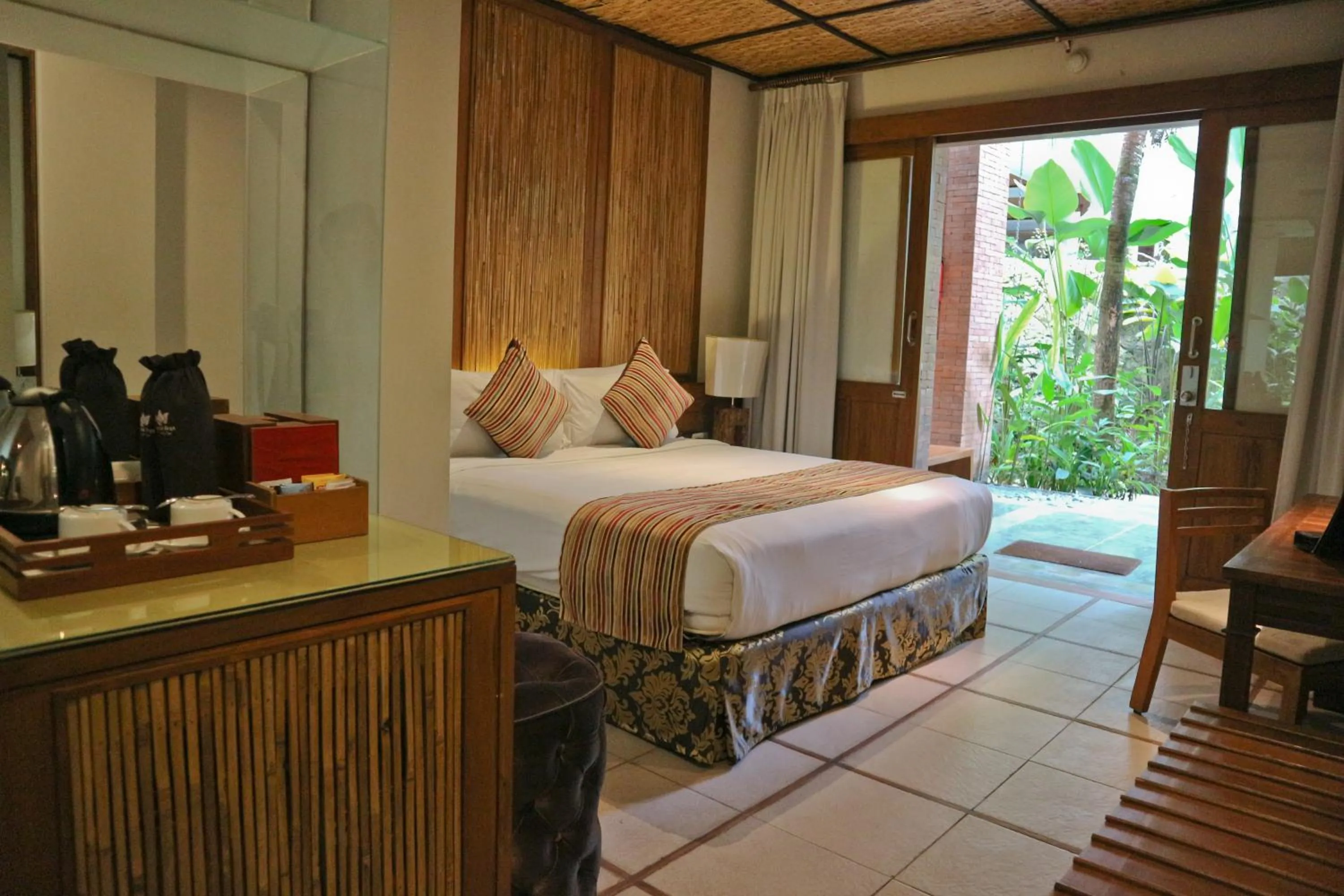 Garden in Grand Mega Resort & Spa