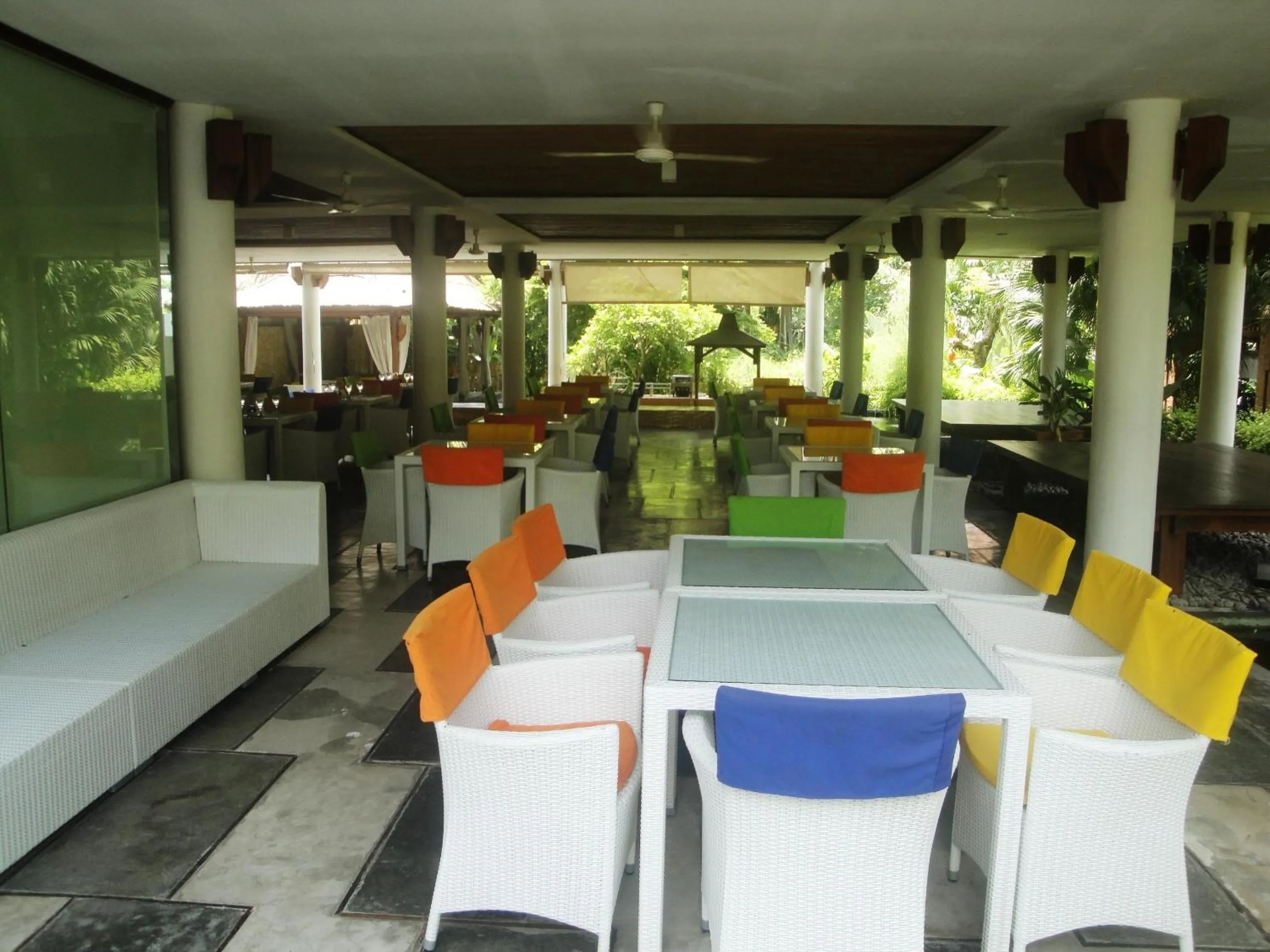 Restaurant/places to eat in Grand Mega Resort & Spa