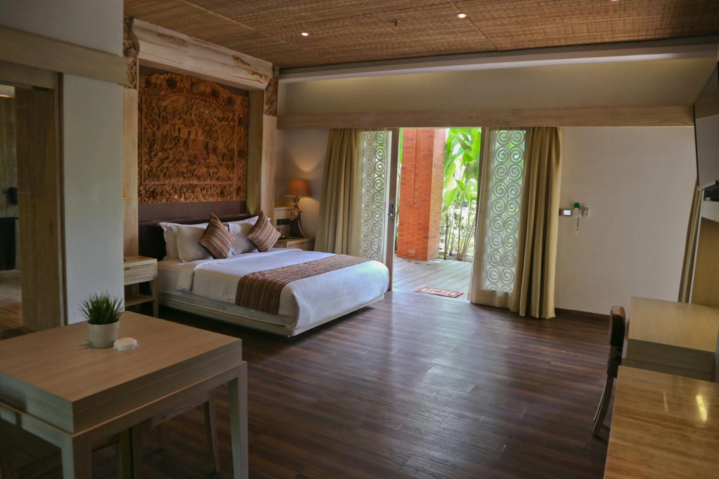 Grand Mega Resort & Spa