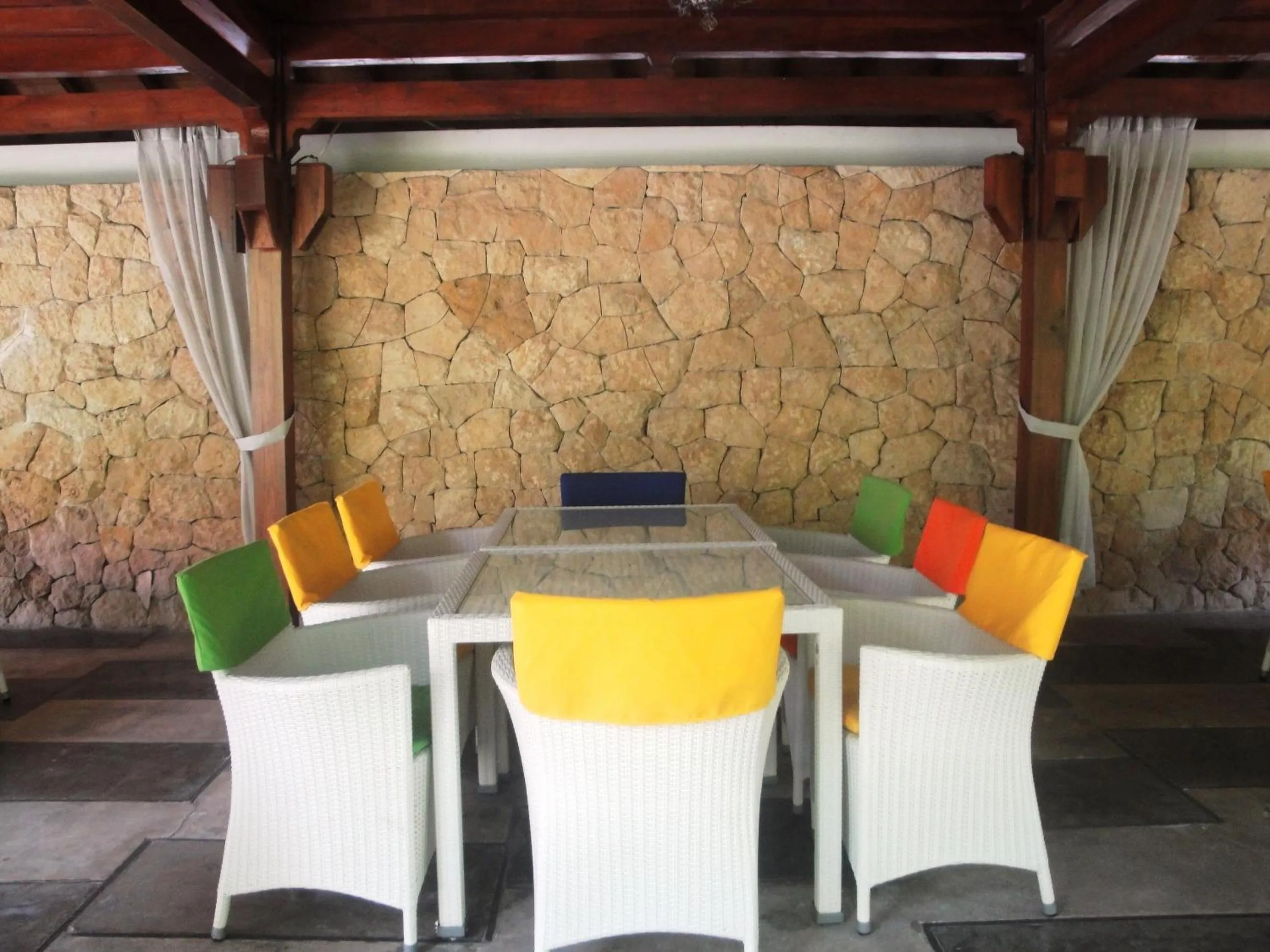 Restaurant/places to eat in Grand Mega Resort & Spa