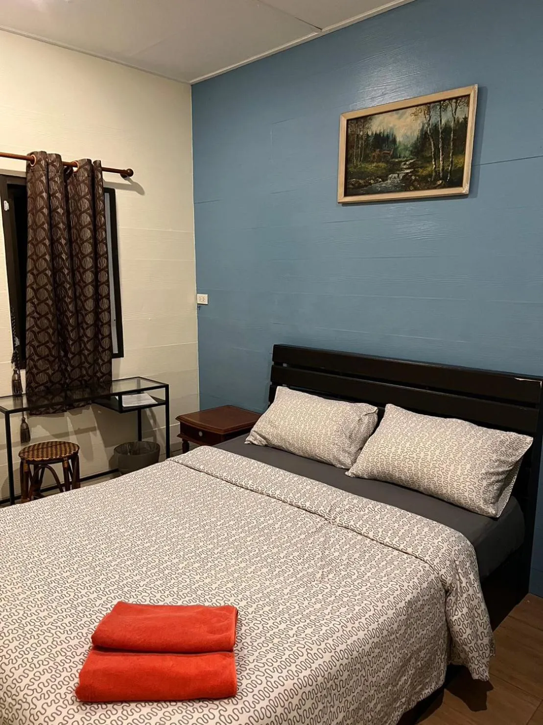 Bedroom, Bed in Blue Chang House