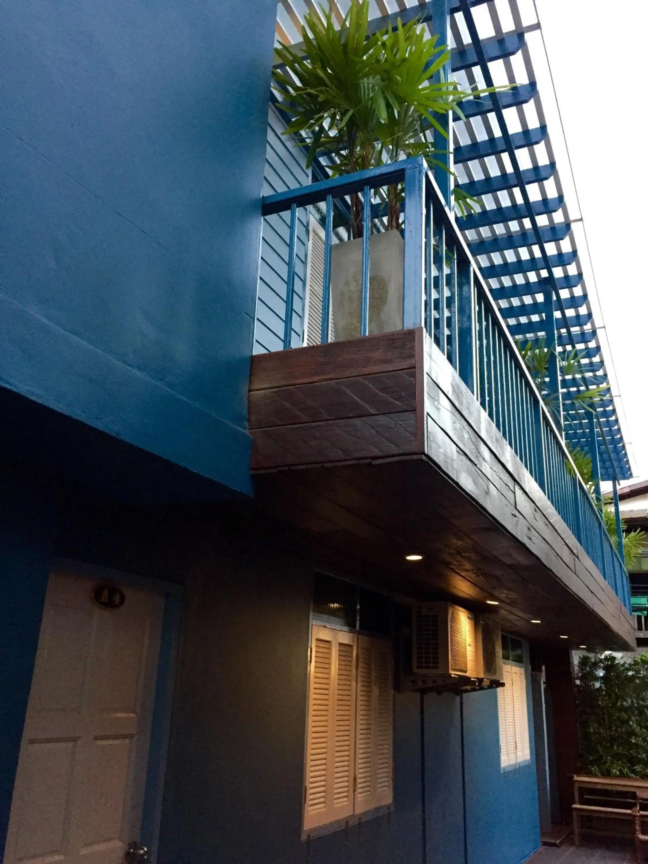 Property building in Blue Chang House
