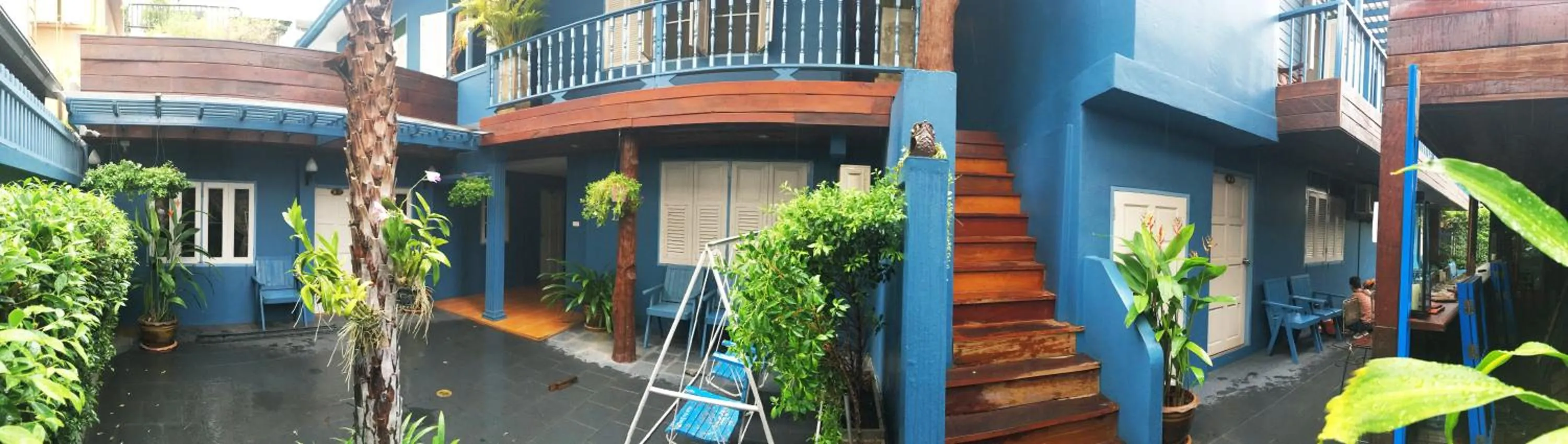 Garden in Blue Chang House