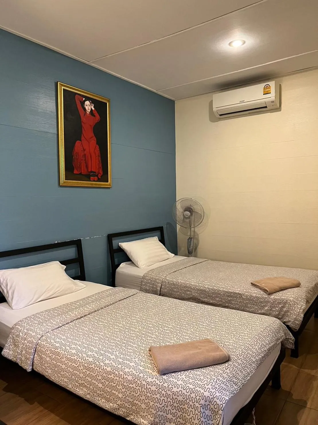 Bedroom, Bed in Blue Chang House