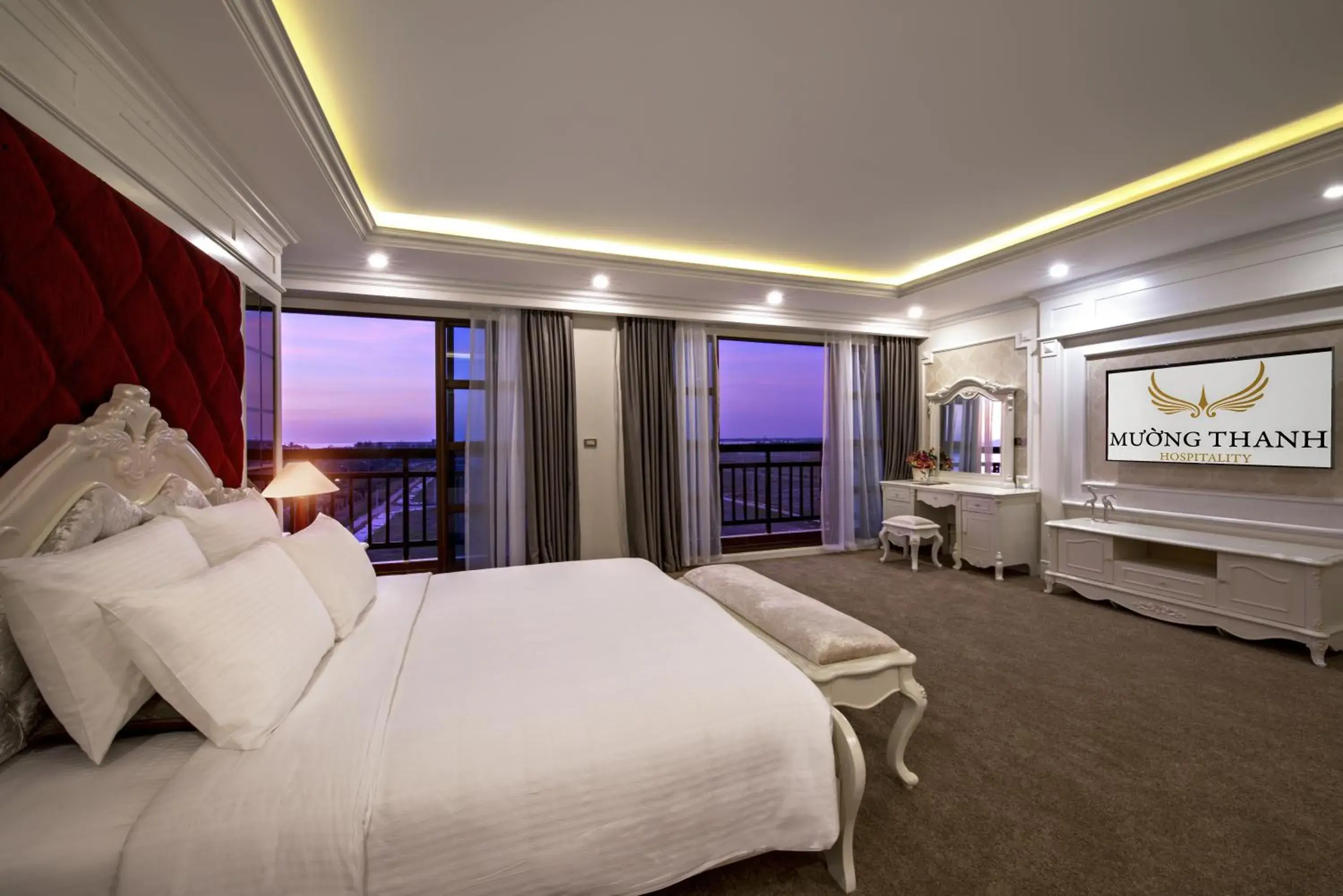 Bed in Muong Thanh Holiday Hoi An Hotel Bed in Muong Thanh Holiday Hoi An Hotel