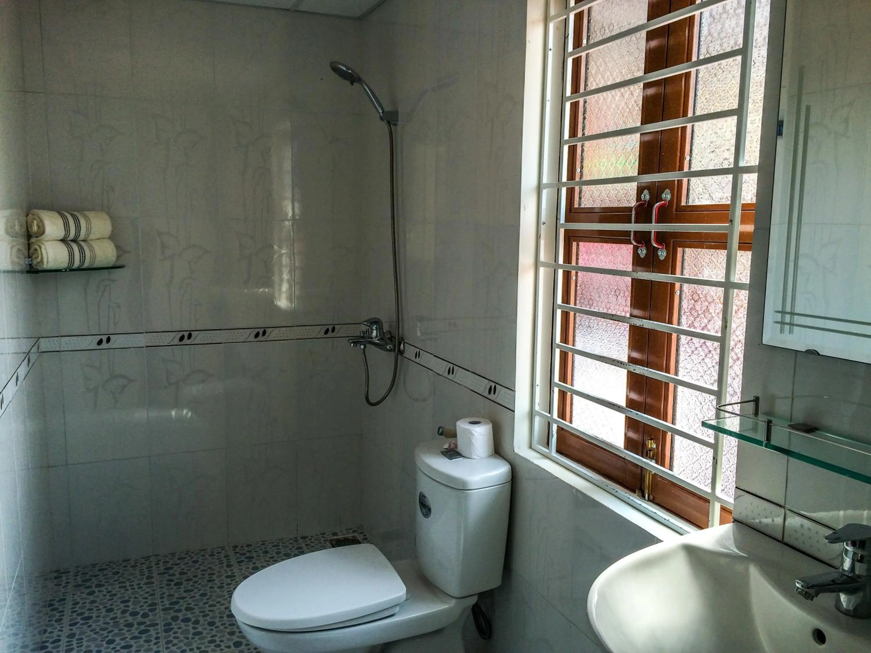 Bathroom in B & B Accommodation Service